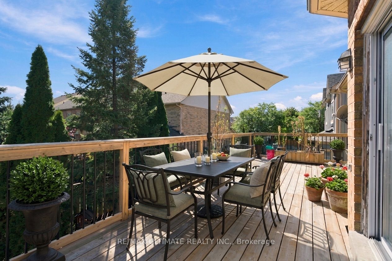 6926 Early Settler Row Property Photo 22