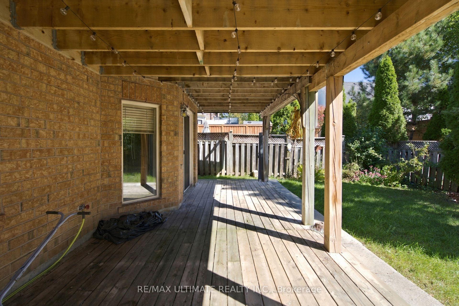 6926 Early Settler Row Property Photo 24