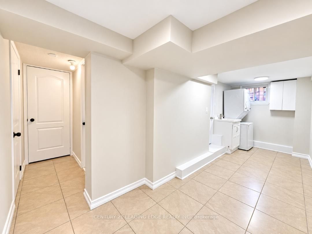 28 Eringate Drive Lower Level Property Photo 11