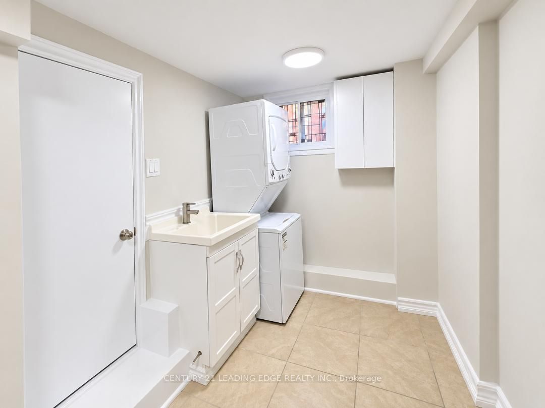 28 Eringate Drive Lower Level Property Photo 12
