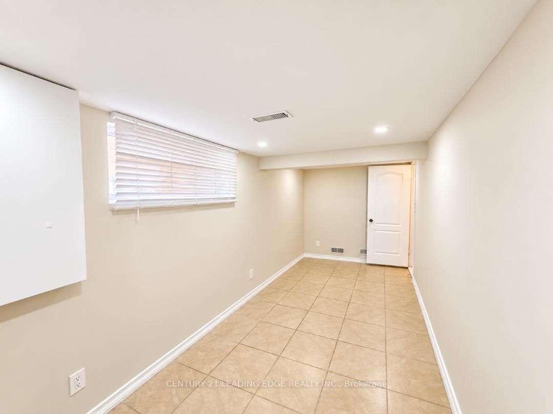 28 Eringate Drive Lower Level Property Photo 21