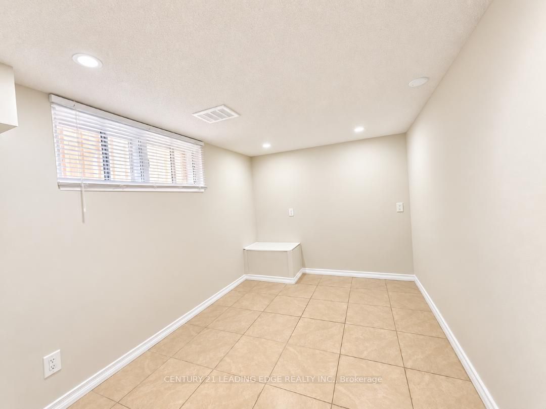 28 Eringate Drive Lower Level Property Photo 27