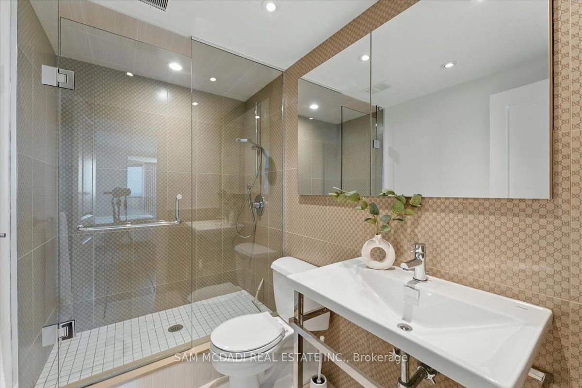 2045 Lake Shore Boulevard W 1605 Property Photo 22
