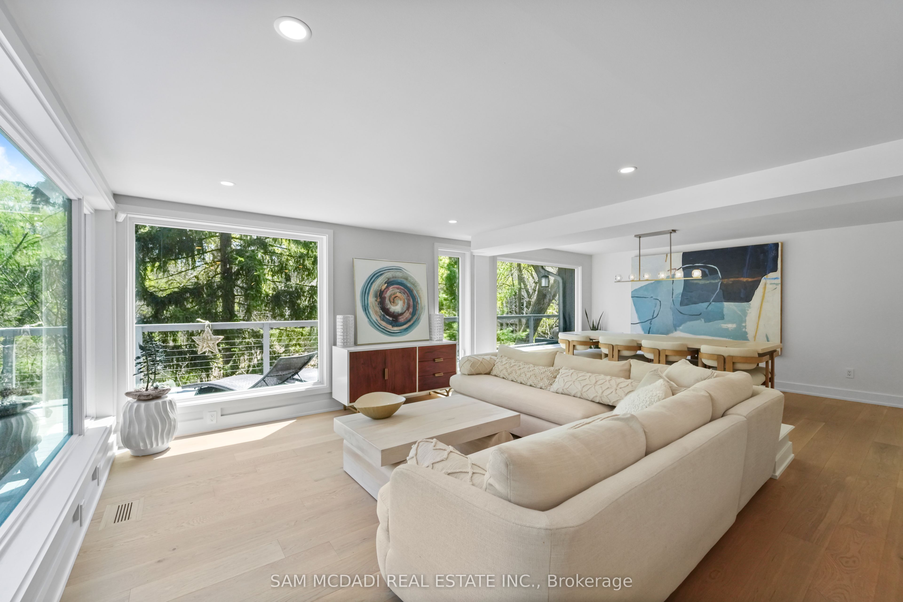 1273 Queen Victoria Avenue Property Photo 11