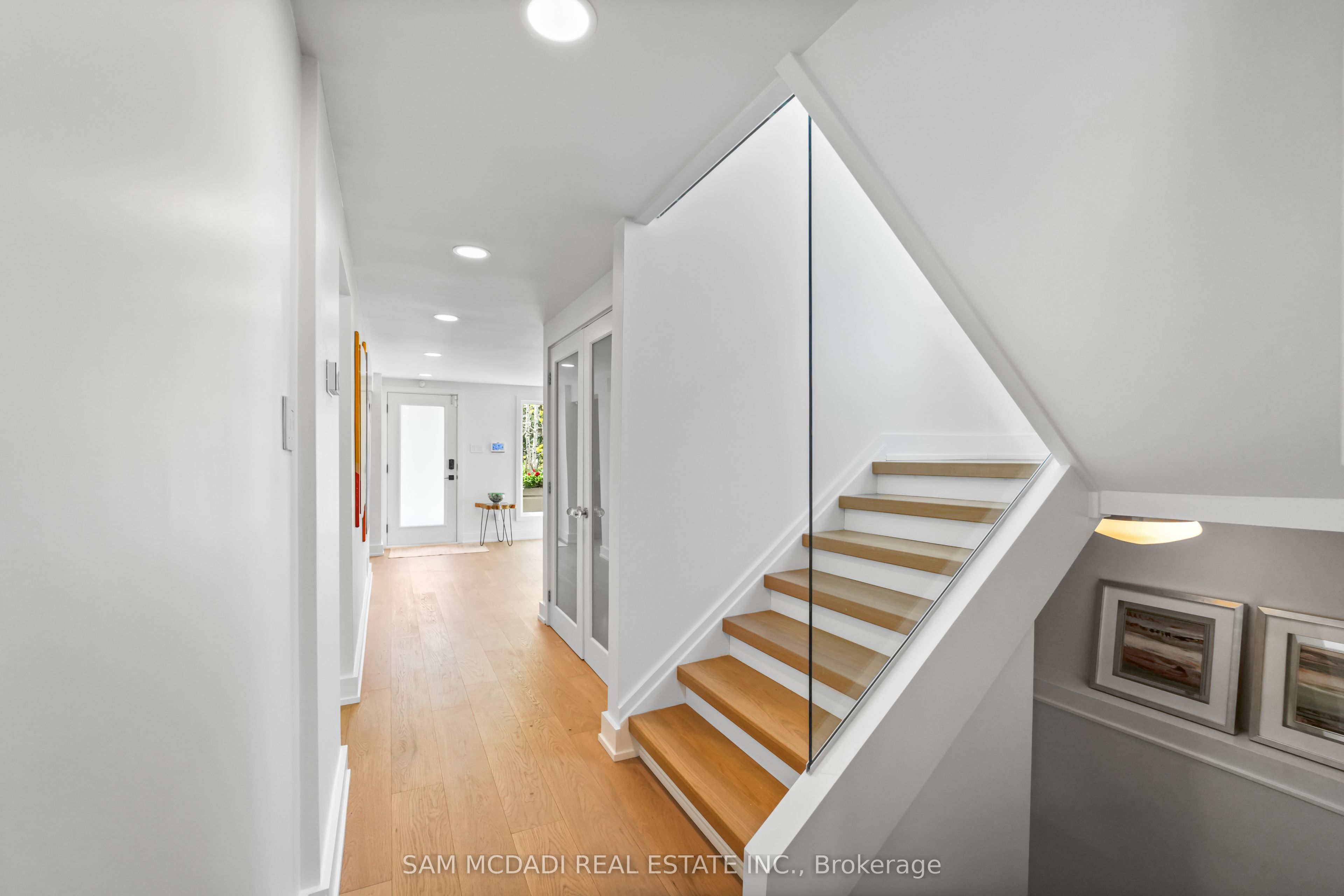 1273 Queen Victoria Avenue Property Photo 18