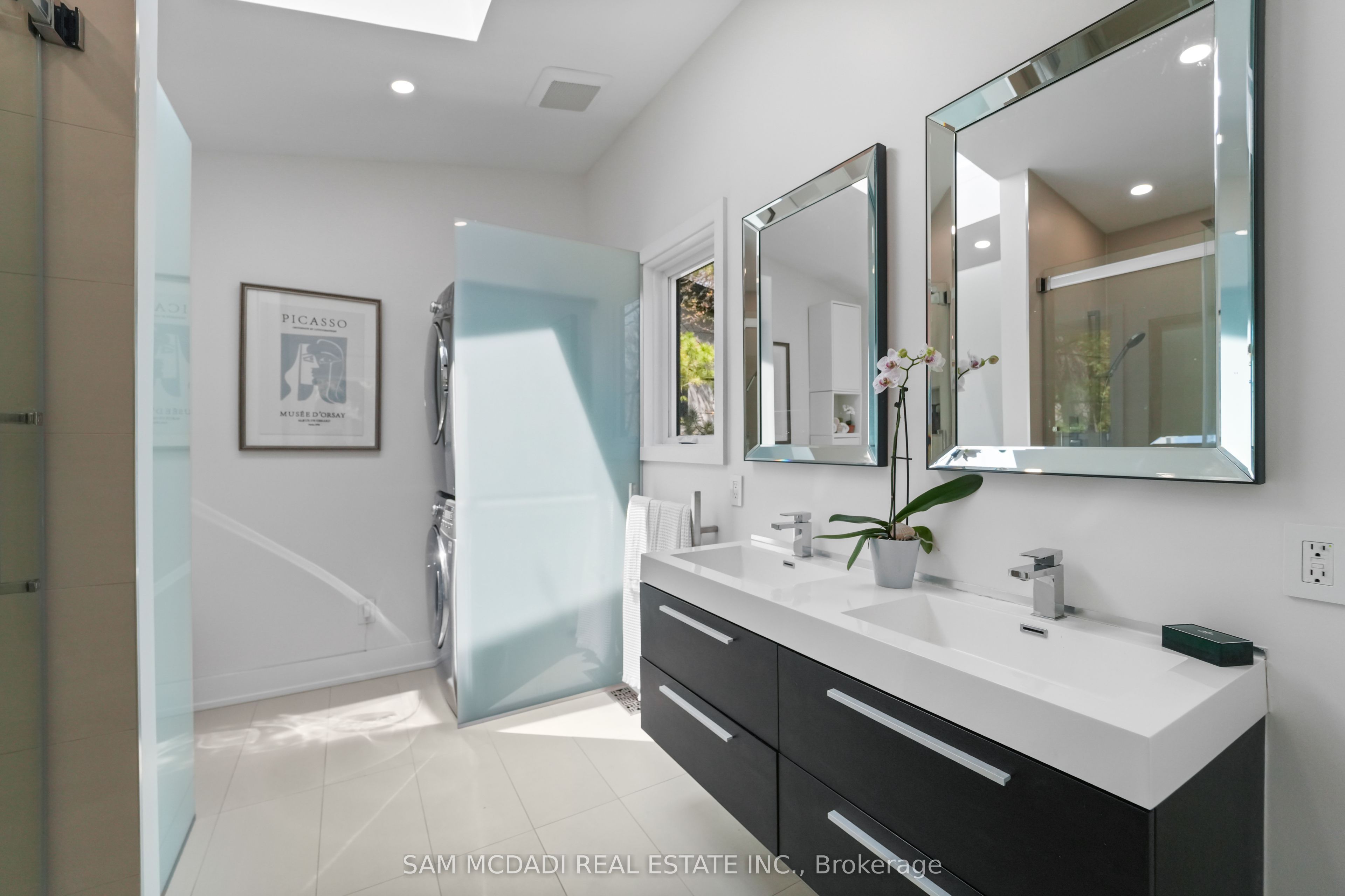 1273 Queen Victoria Avenue Property Photo 21