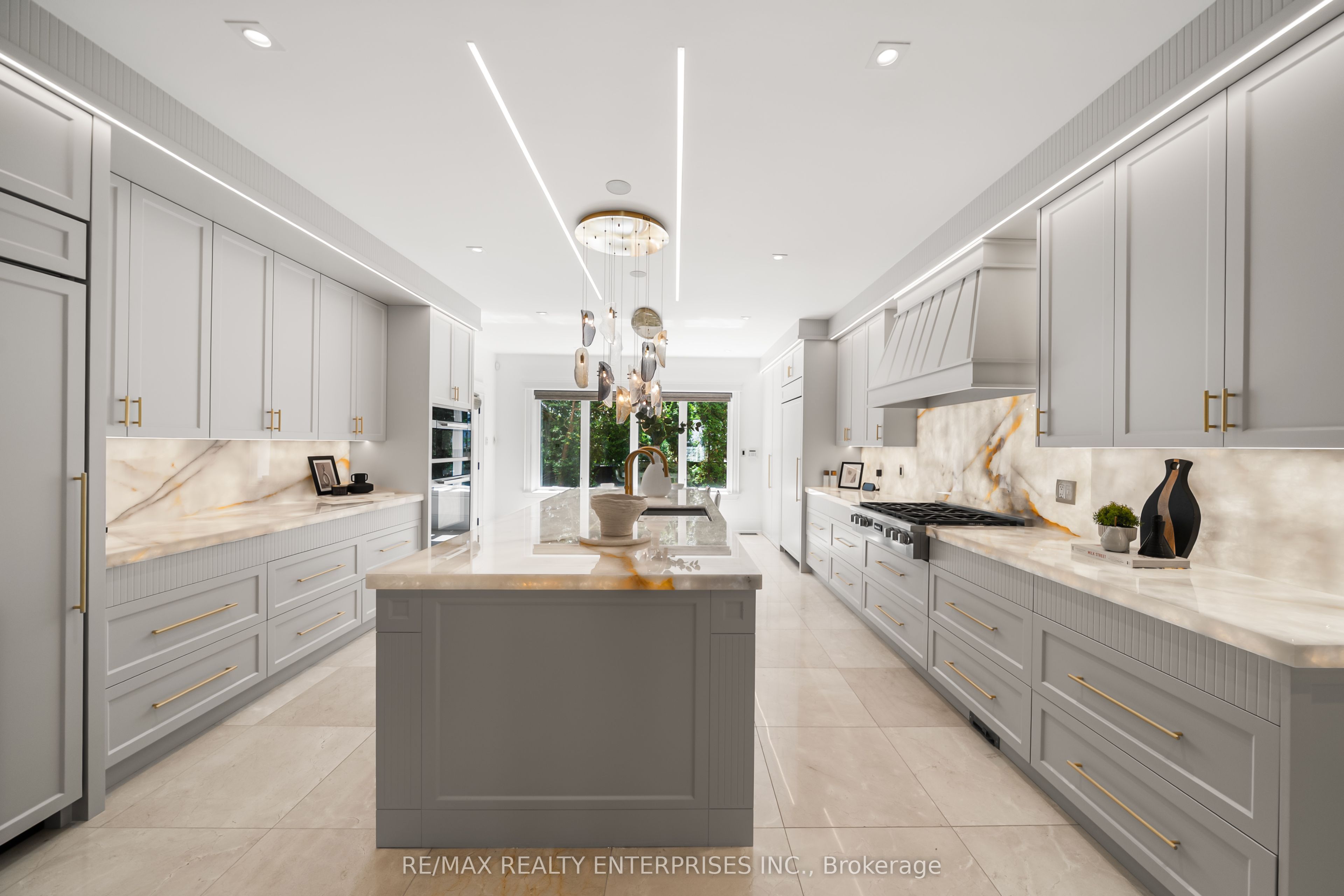 3168 Lakeshore Road W Property Photo 15