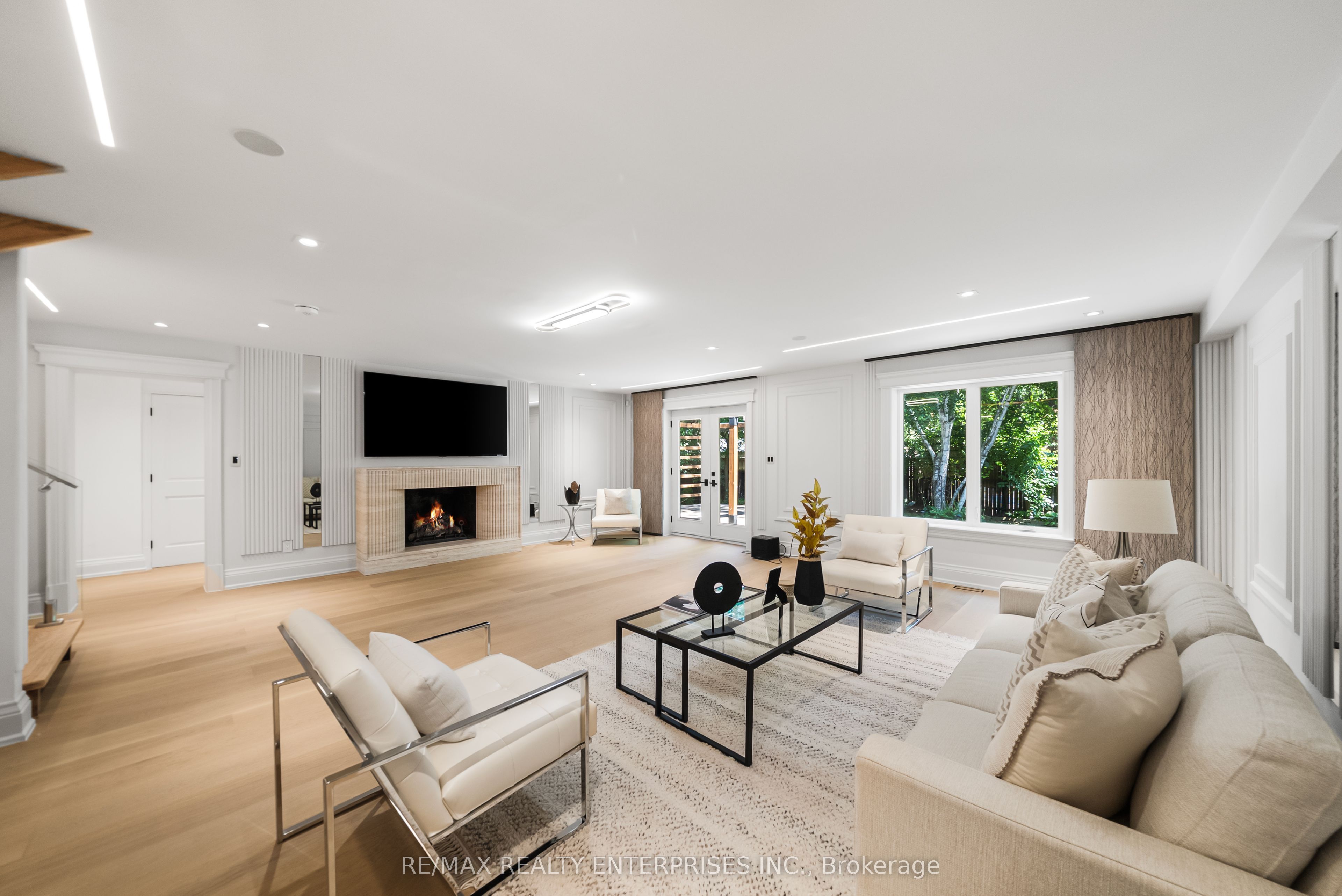 3168 Lakeshore Road W Property Photo 20