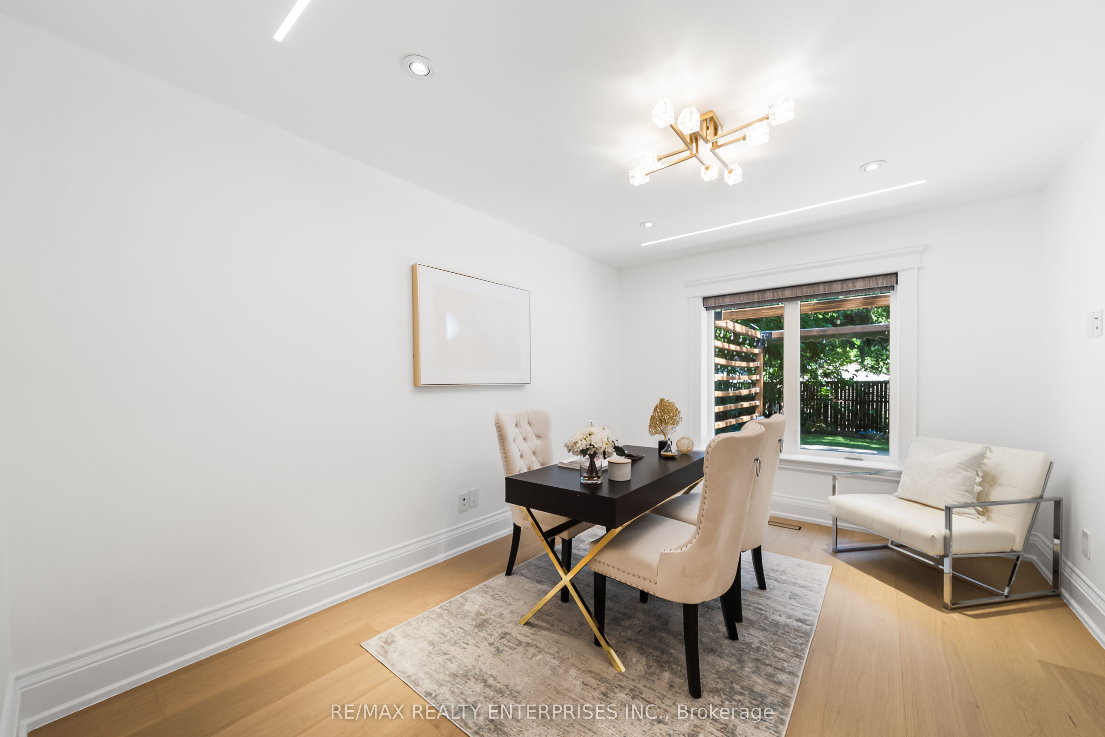 3168 Lakeshore Road W Property Photo 23
