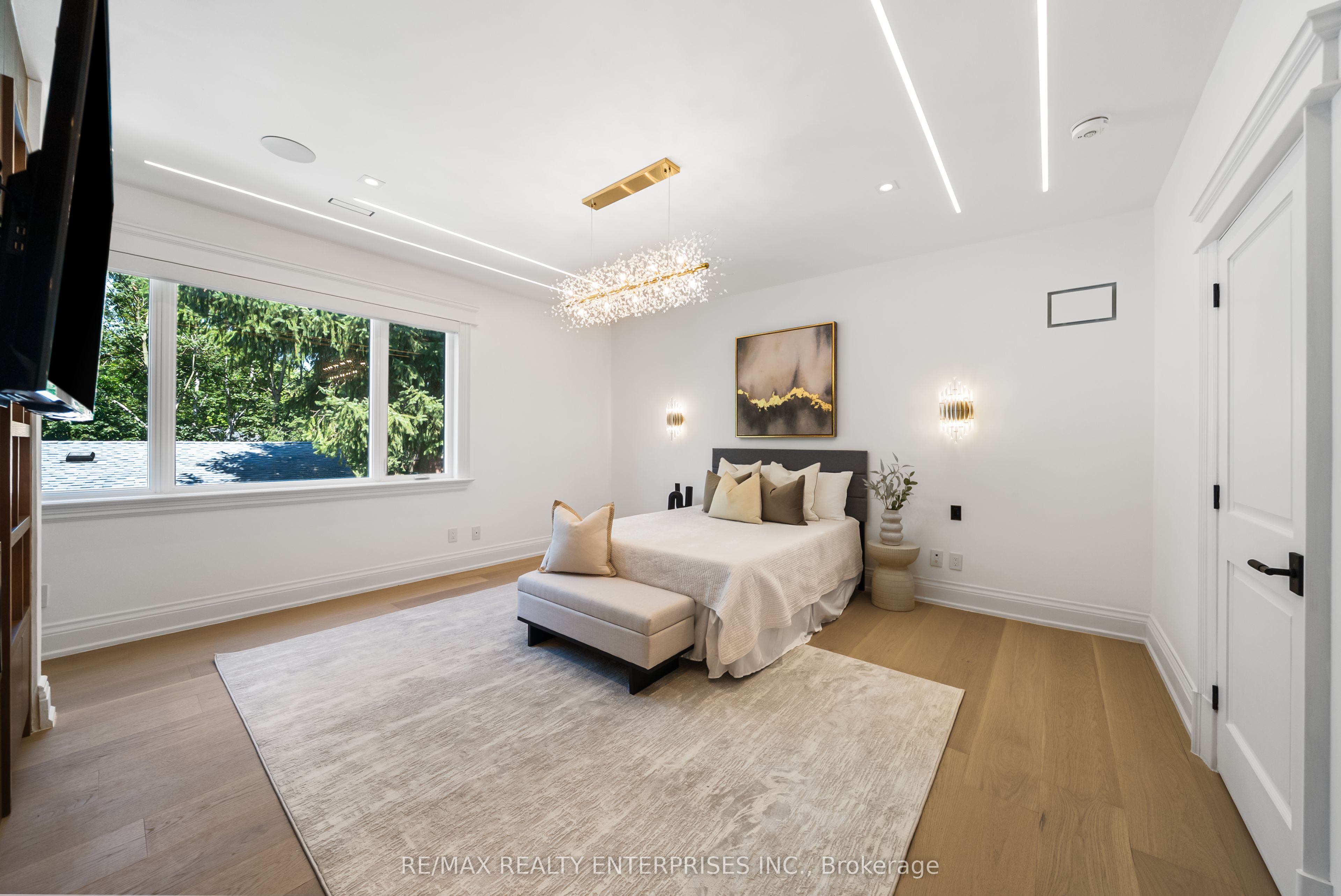 3168 Lakeshore Road W Property Photo 27
