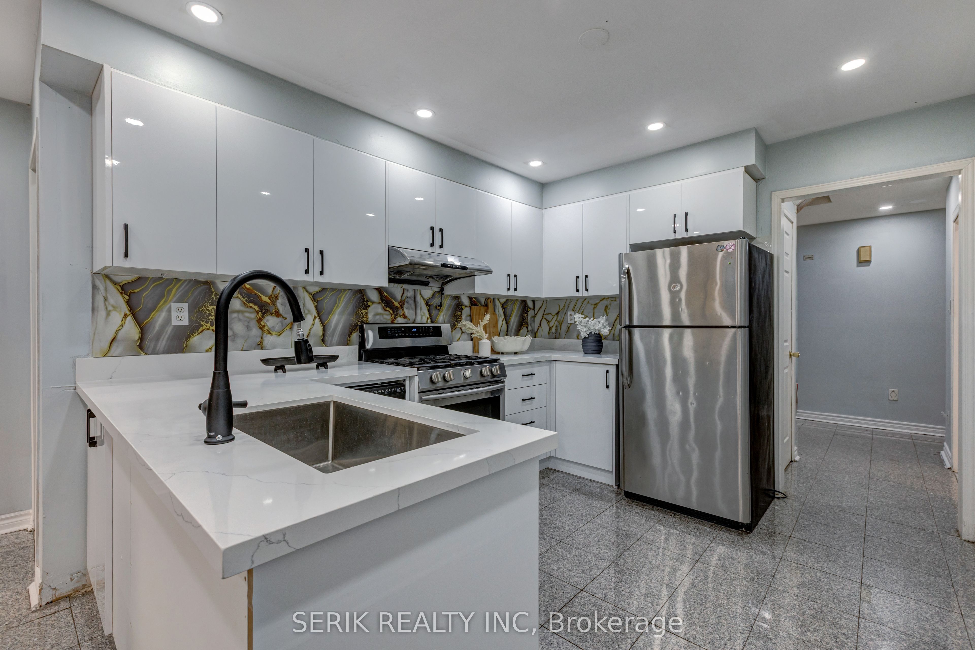 110 Havelock Drive Property Photo 10