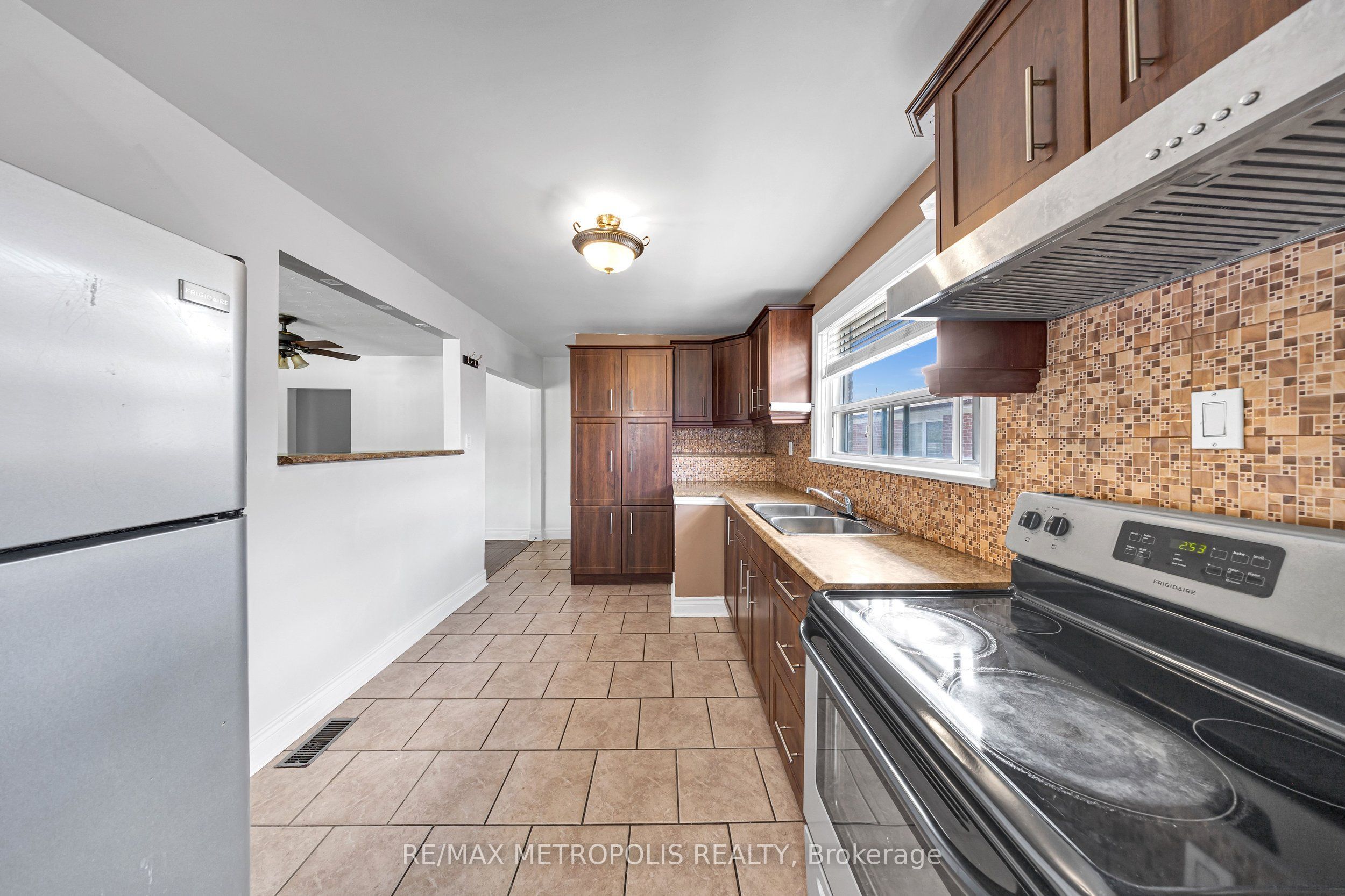 147 Vodden Street E Main Property Photo 6