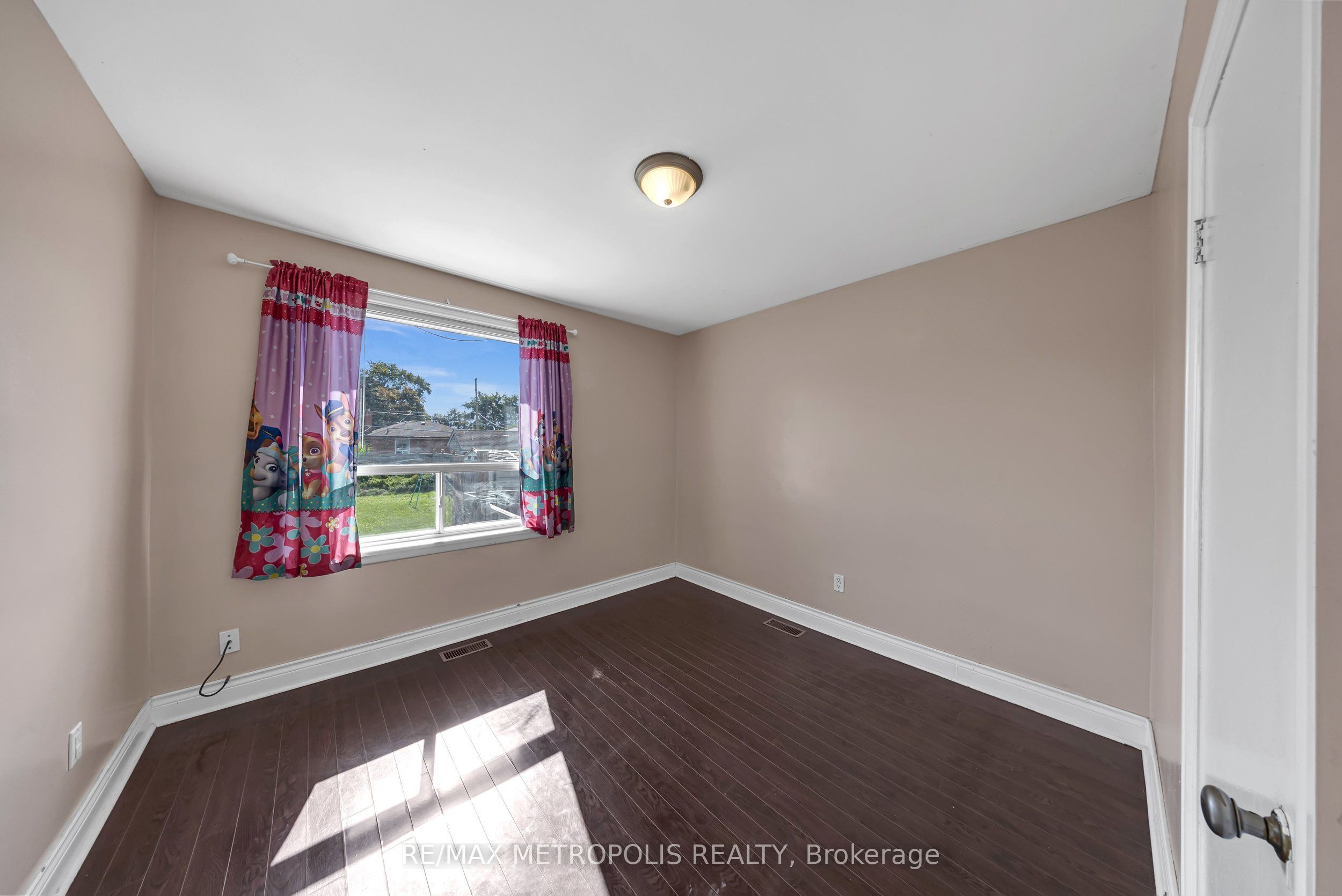 147 Vodden Street E Main Property Photo 15