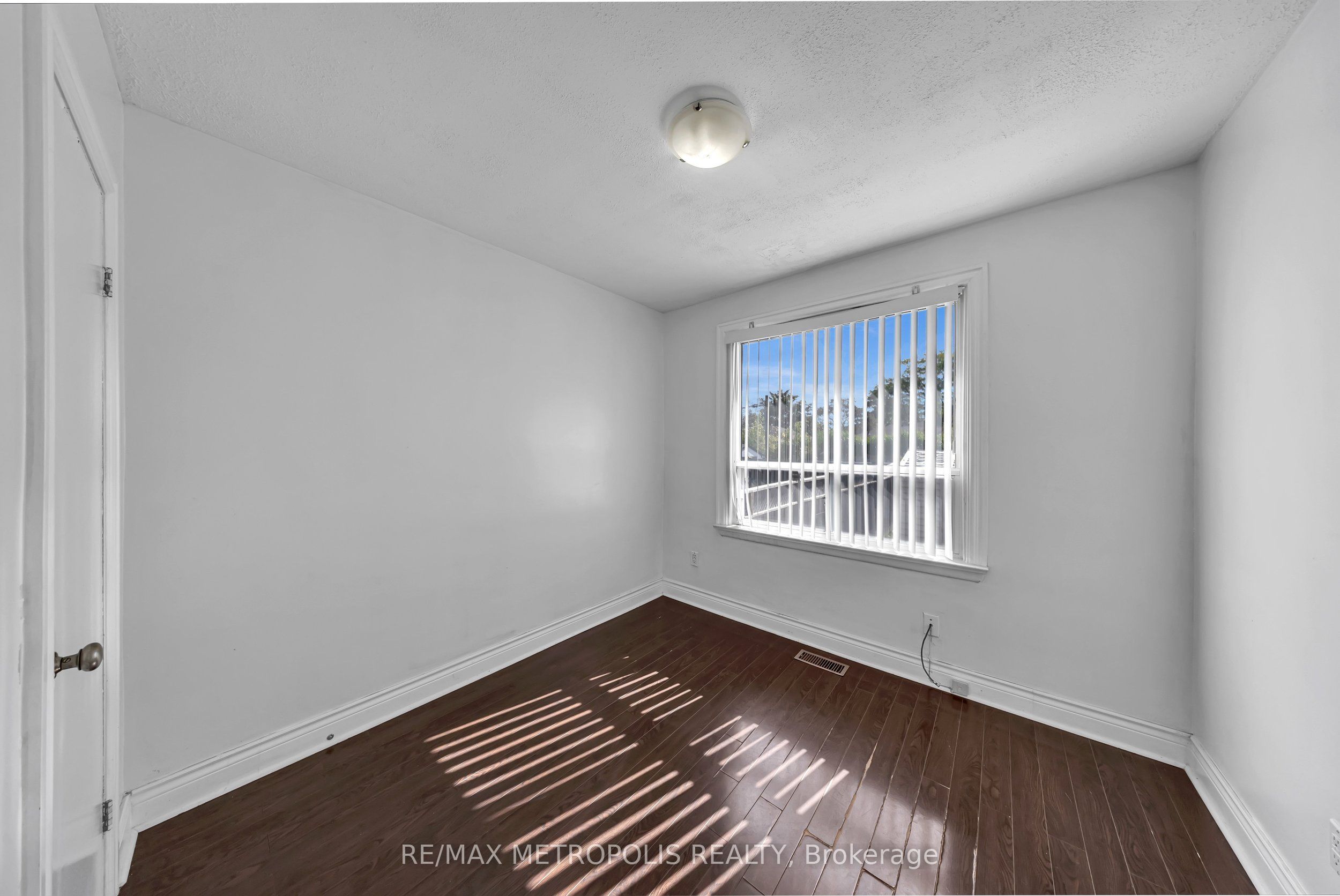 147 Vodden Street E Main Property Photo 17