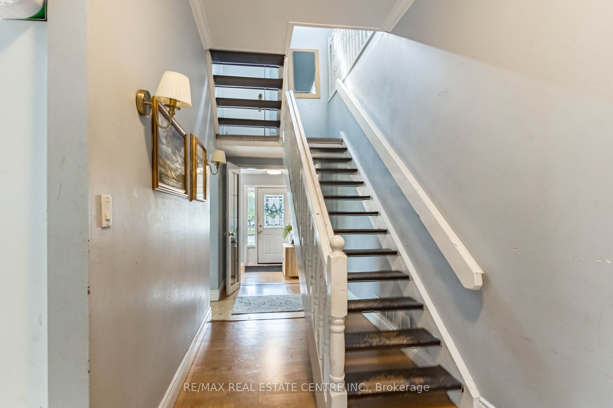 1423 Sixth Line Property Photo 6