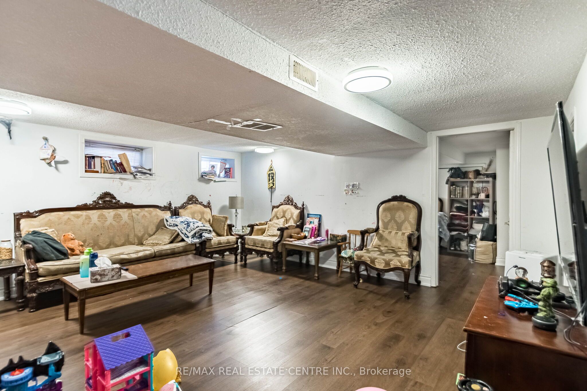 1423 Sixth Line Property Photo 16