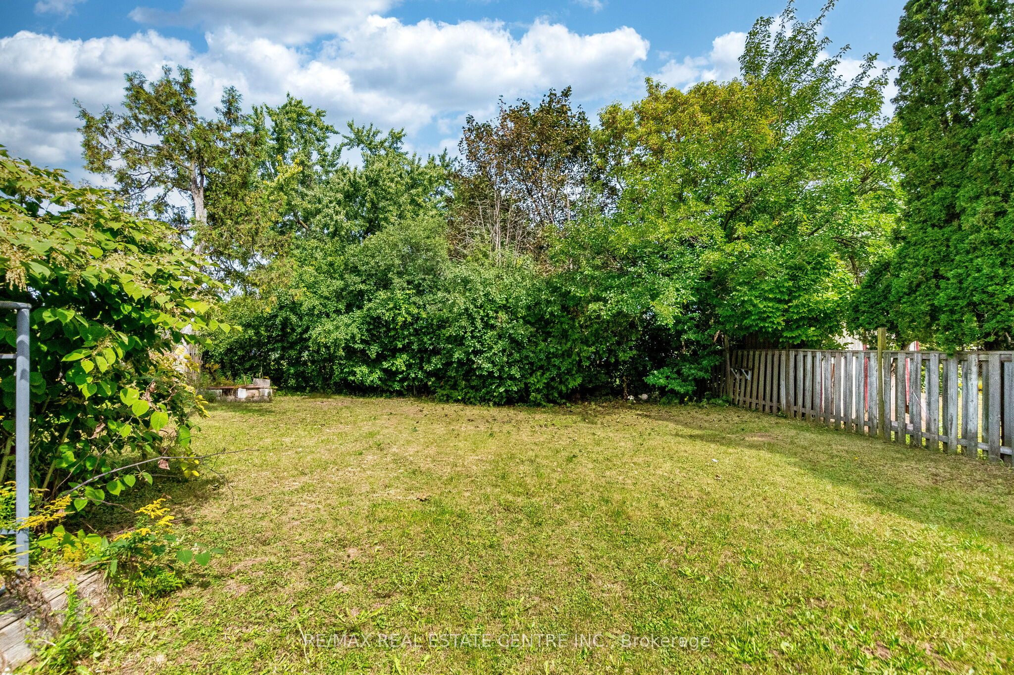 1423 Sixth Line Property Photo 22