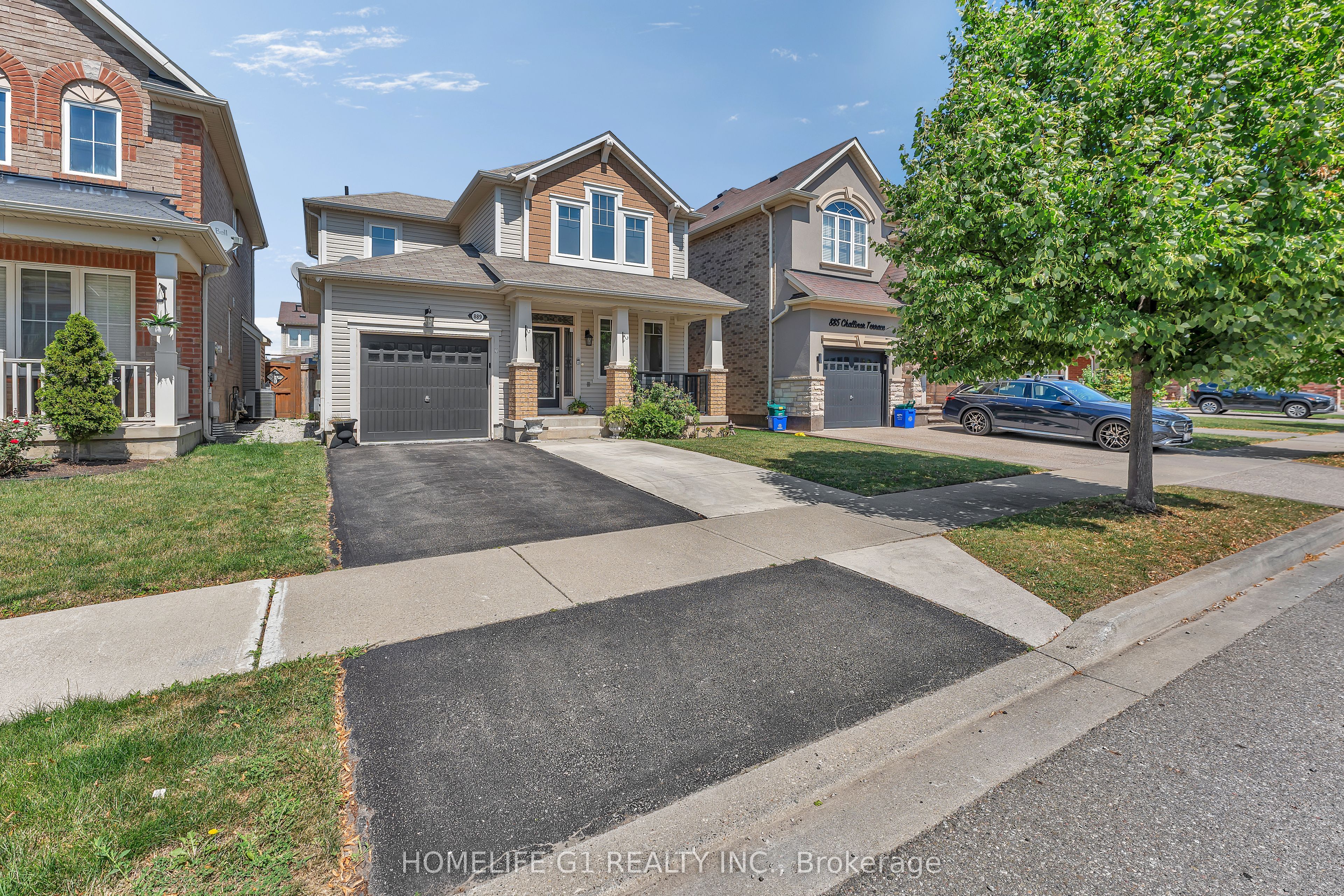 889 Challinor Terrace Property Photo 1