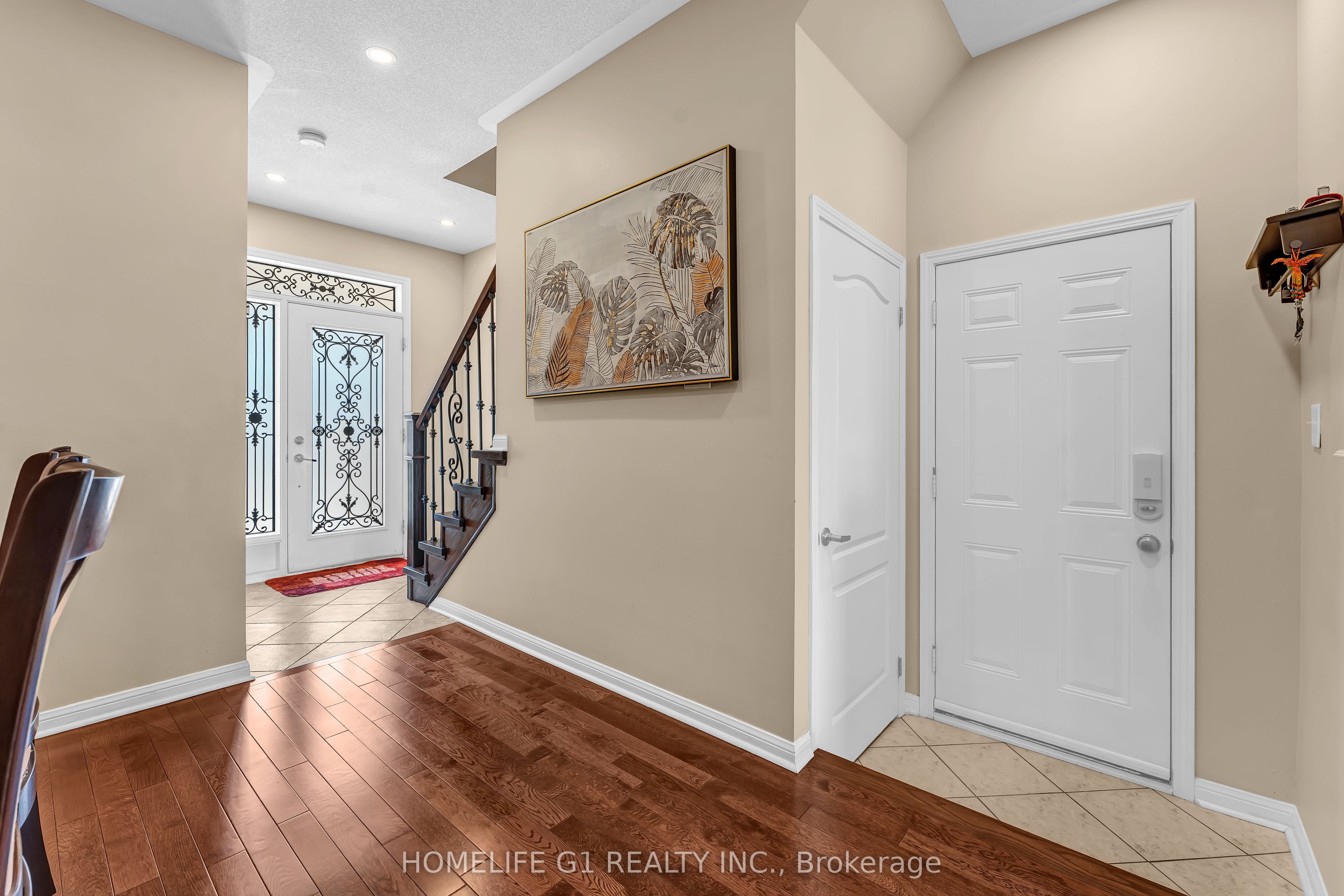 889 Challinor Terrace Property Photo 11
