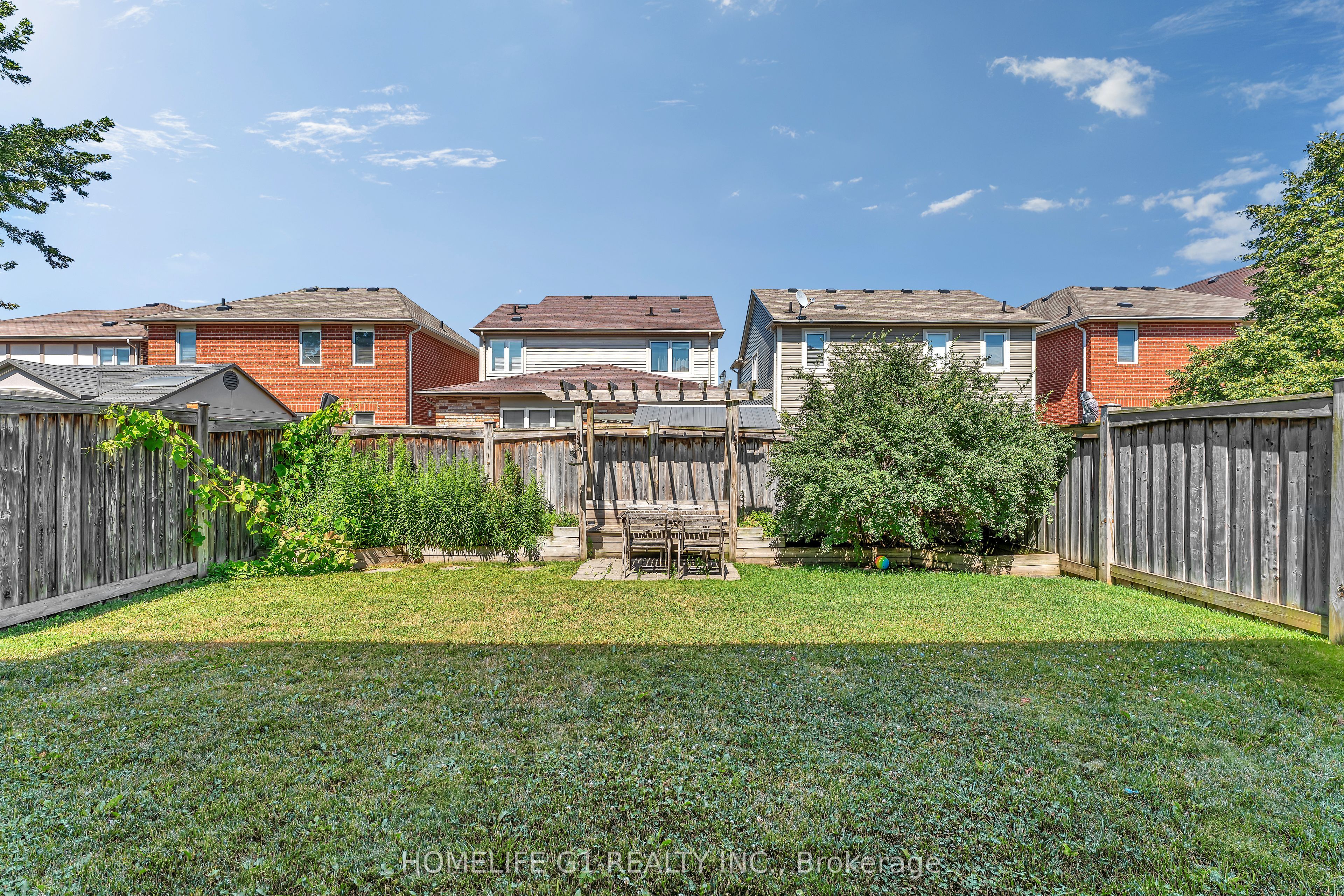 889 Challinor Terrace Property Photo 26