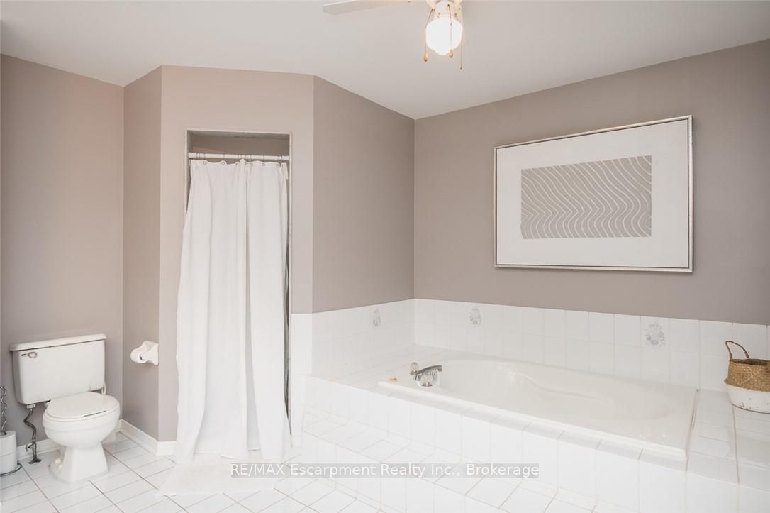1348 Fieldcrest Lane Property Photo 27