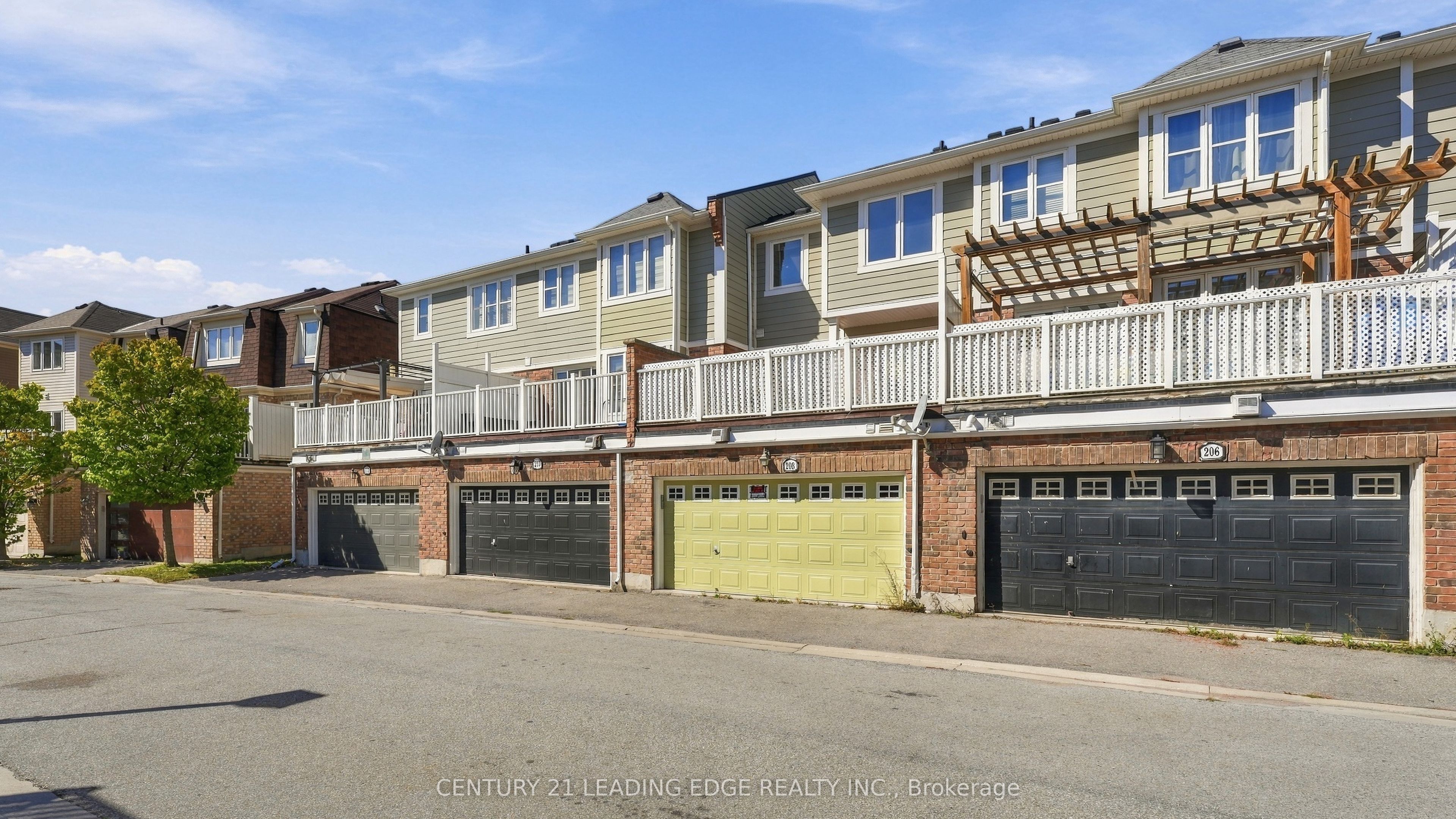 208 Magurn Gate Property Photo 4