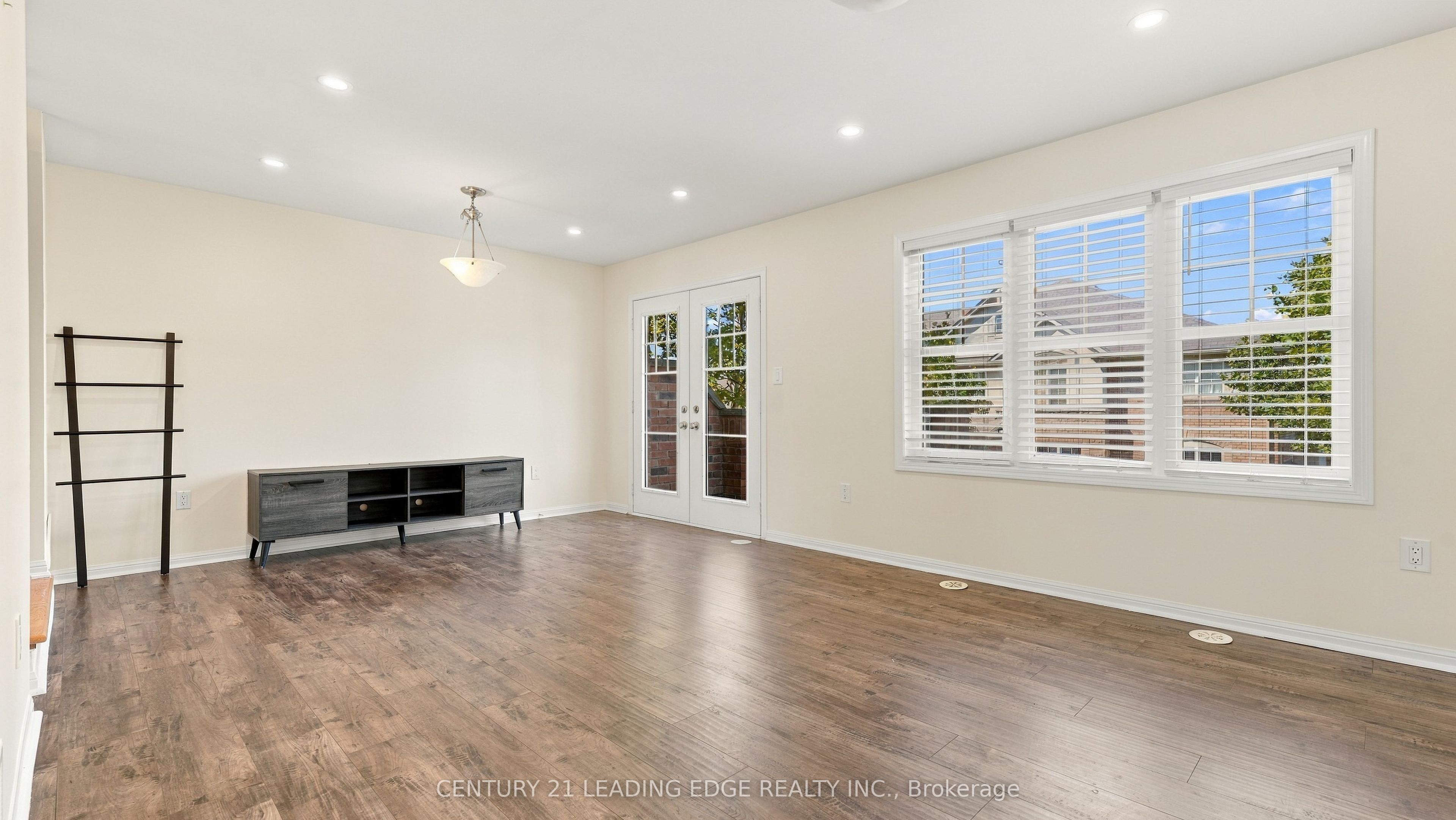 208 Magurn Gate Property Photo 14
