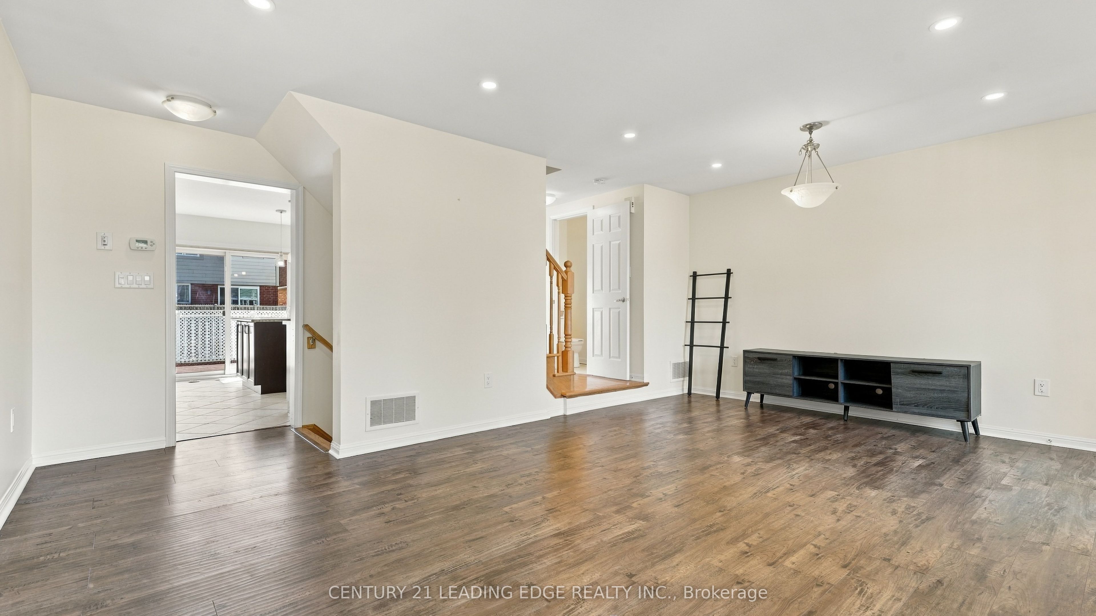208 Magurn Gate Property Photo 15