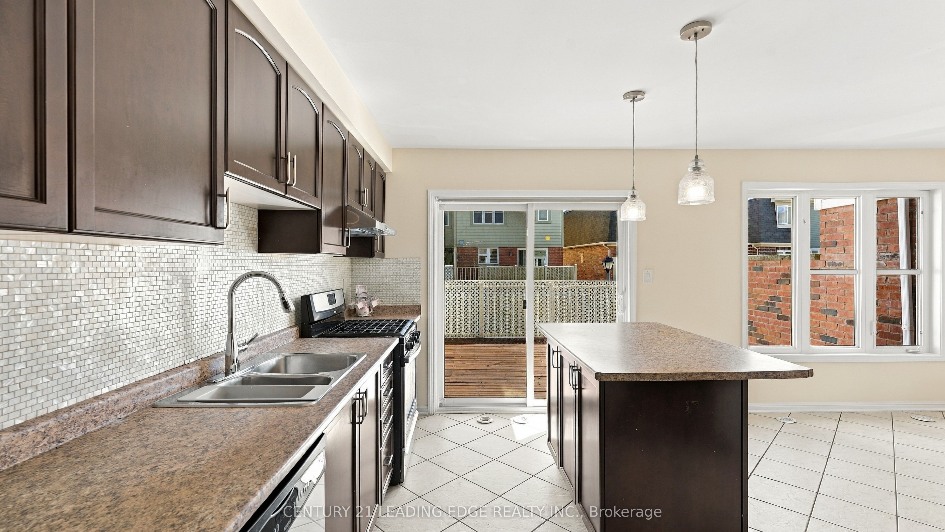 208 Magurn Gate Property Photo 23