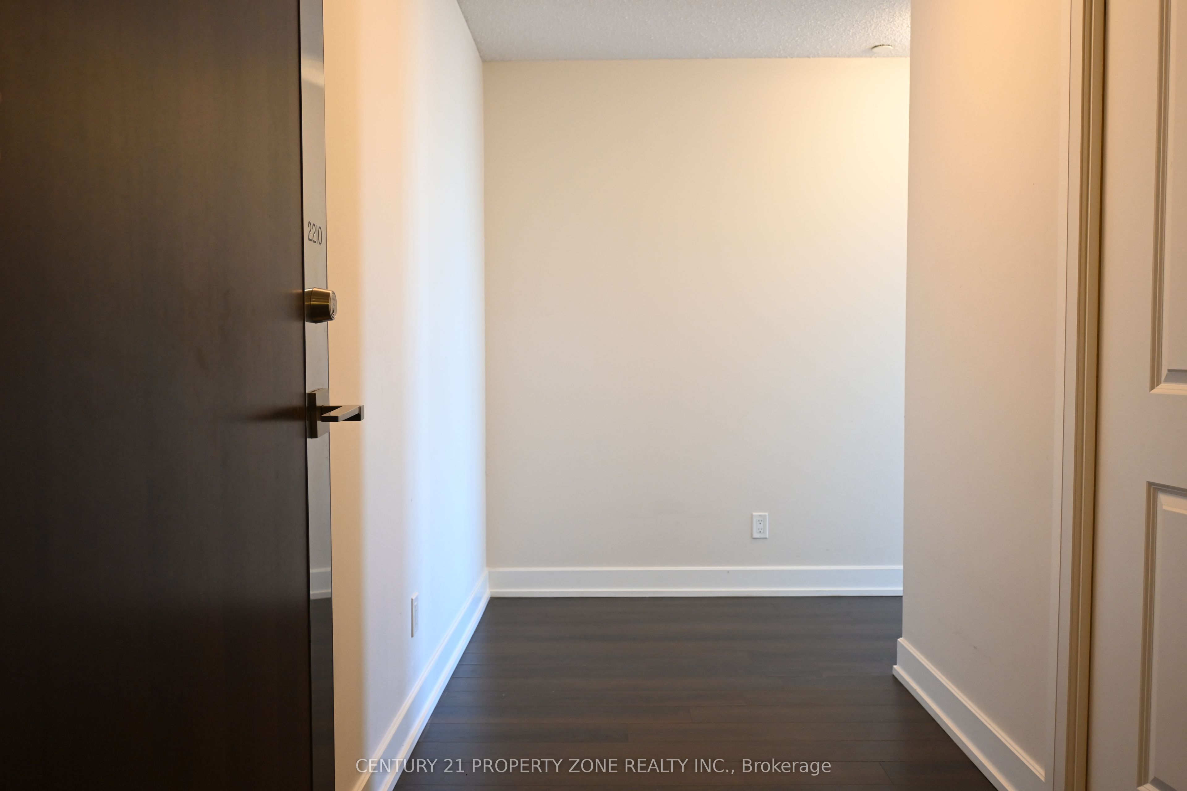 6 Eva Road 2210 Property Photo 3