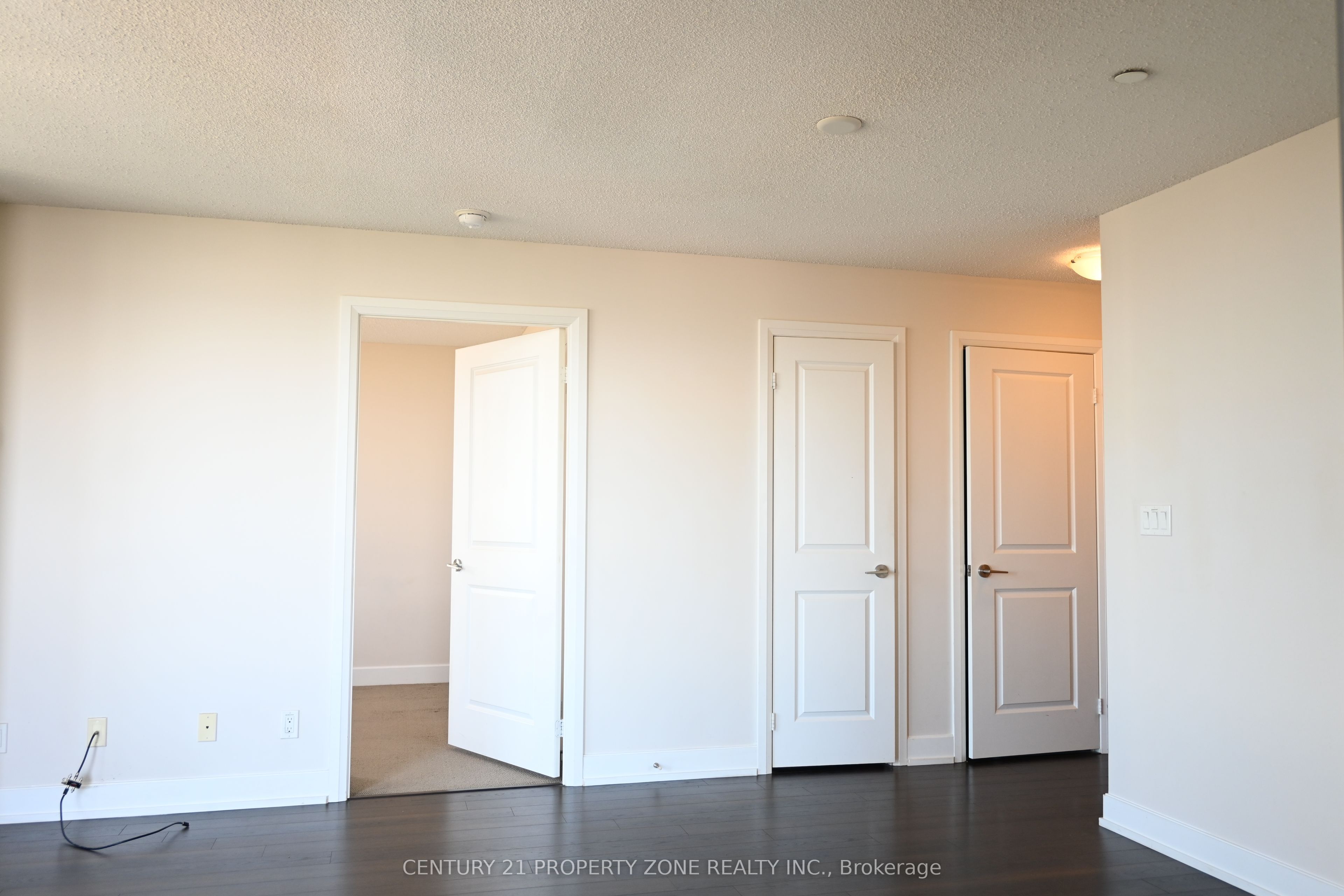 6 Eva Road 2210 Property Photo 8