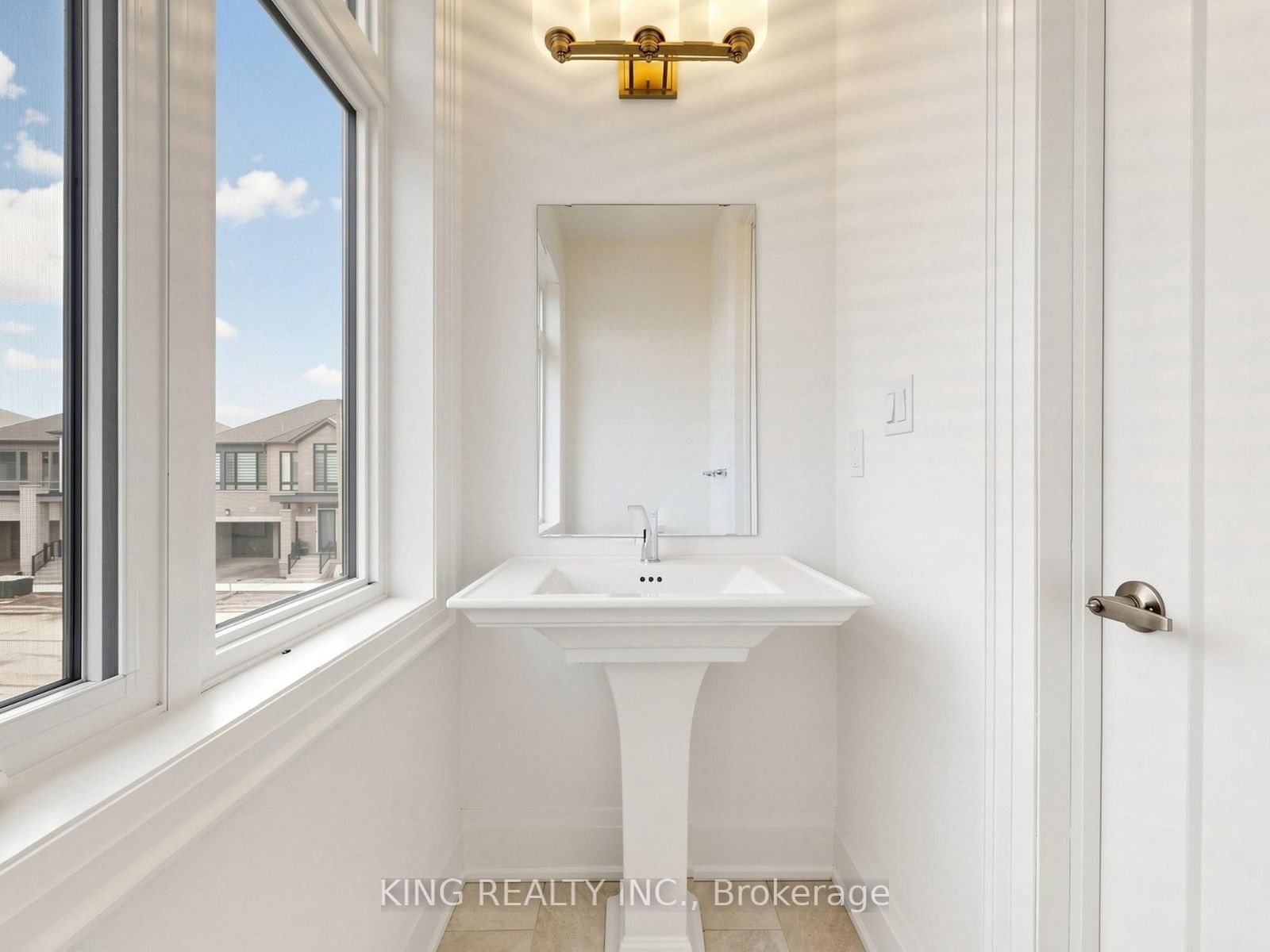 3290 Taha Garden Property Photo 16