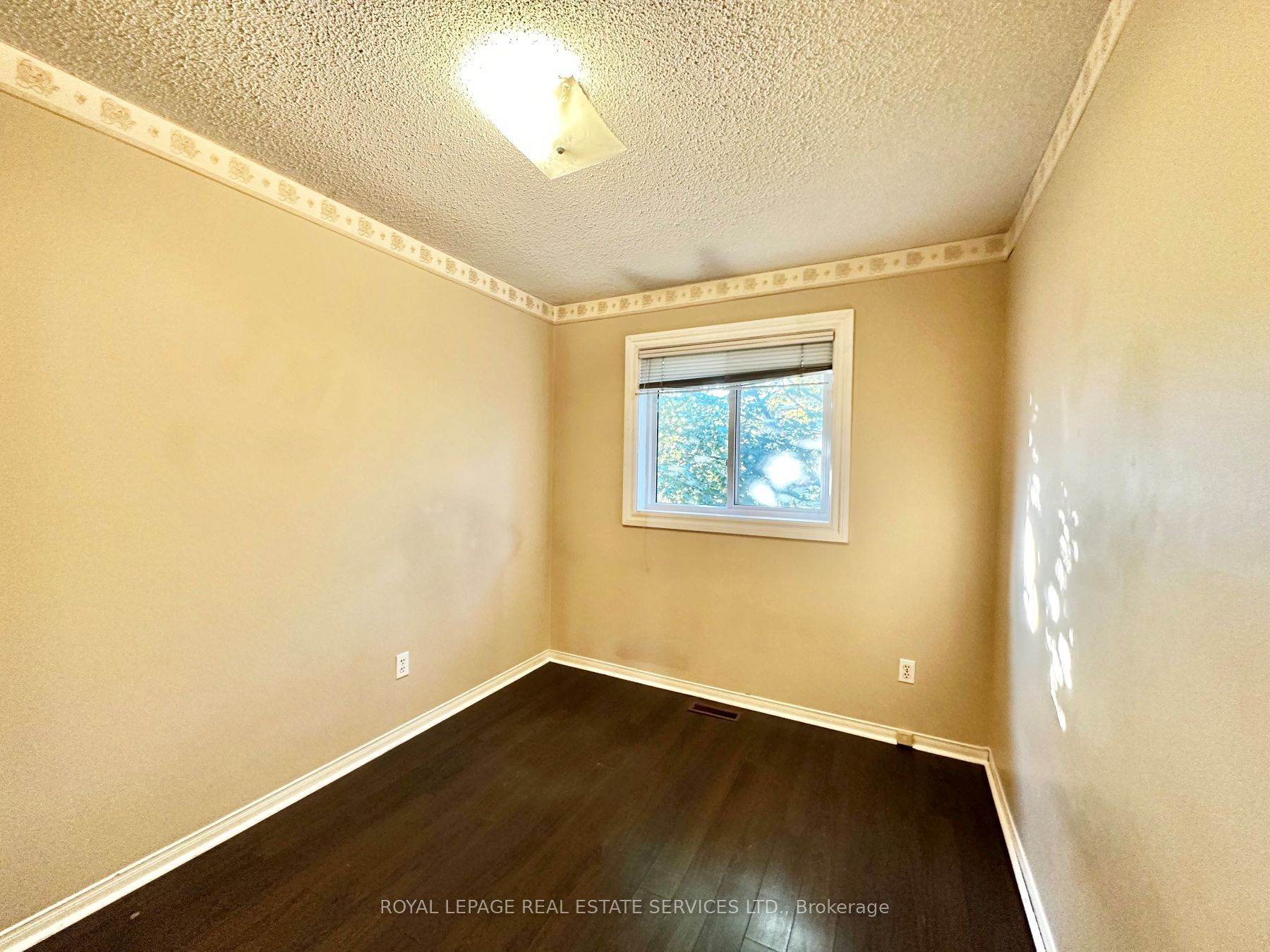 455 Apache Court 2 Property Photo 17