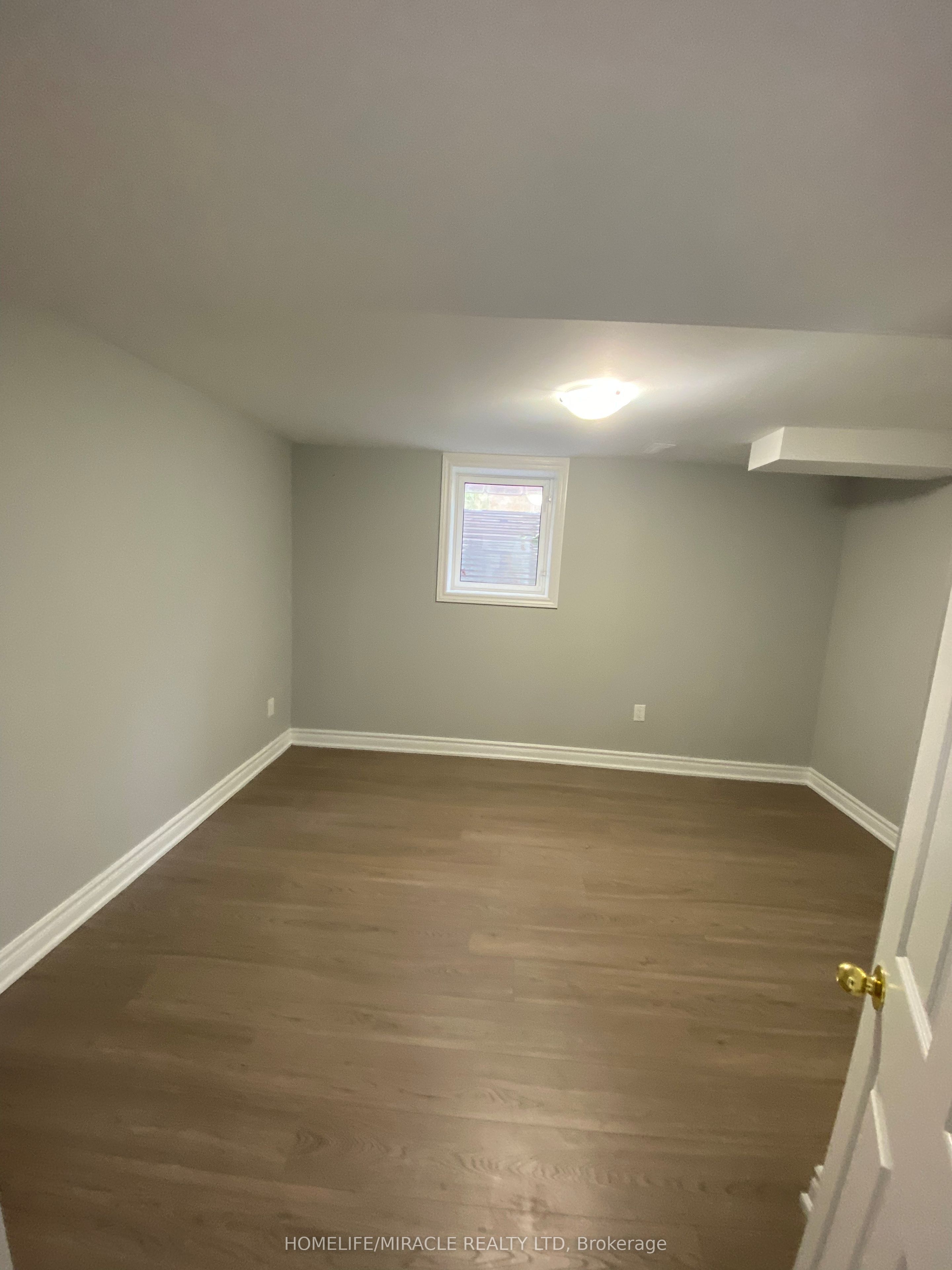53 Parkside Drive Bsmt Property Photo 4