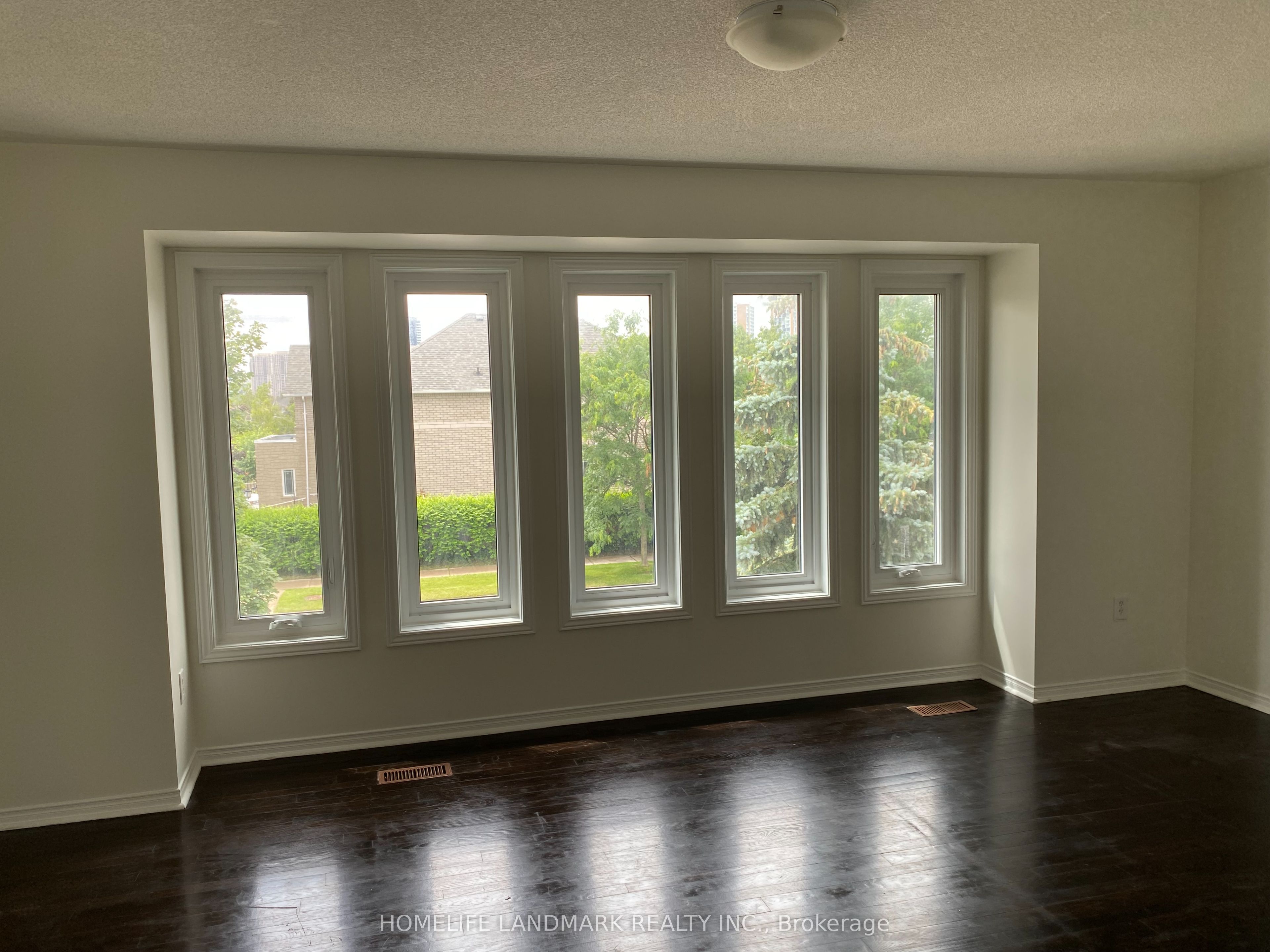 213 Barondale Drive Property Photo 18