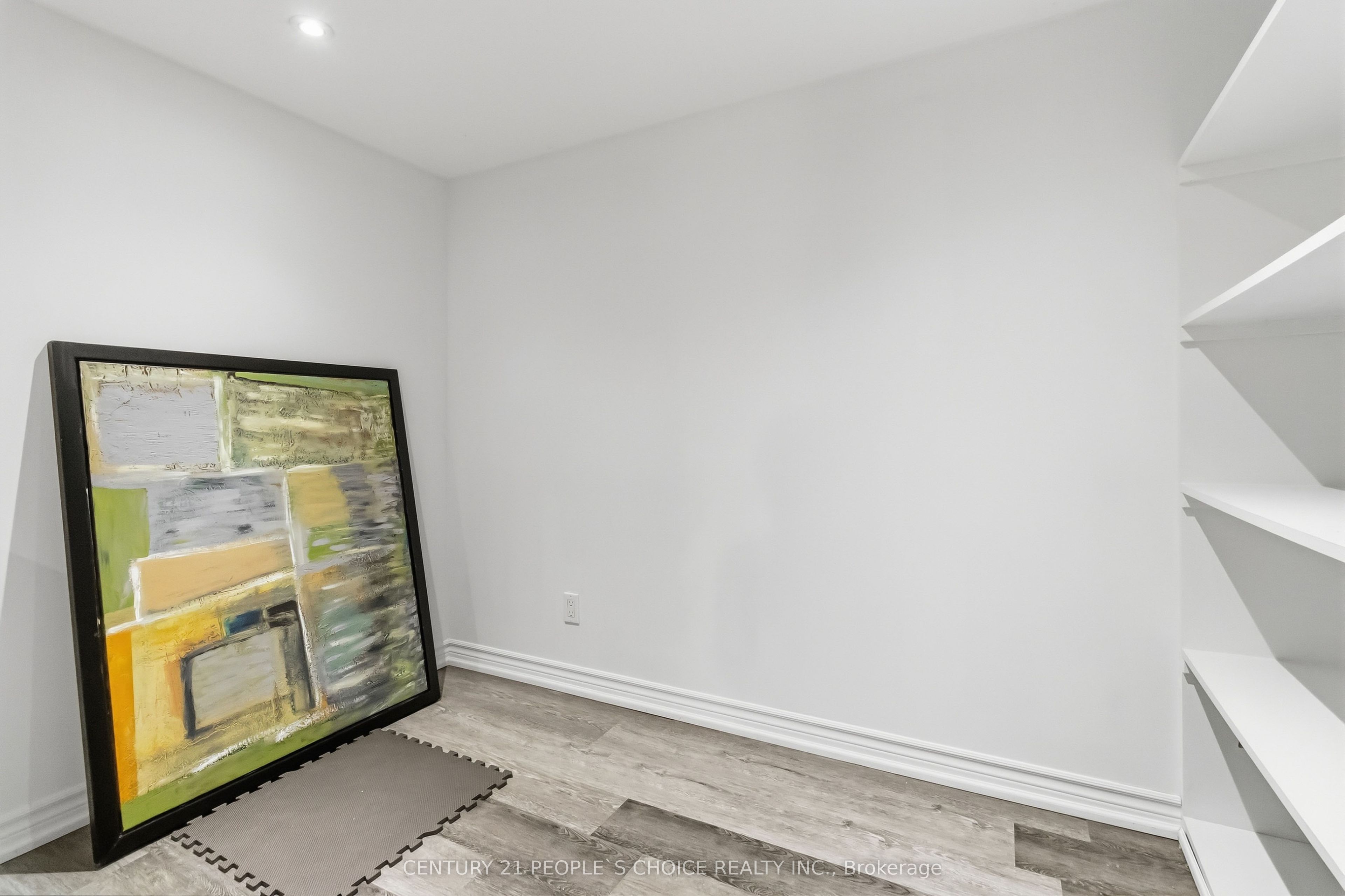 1580 Earl Crescent Property Photo 42