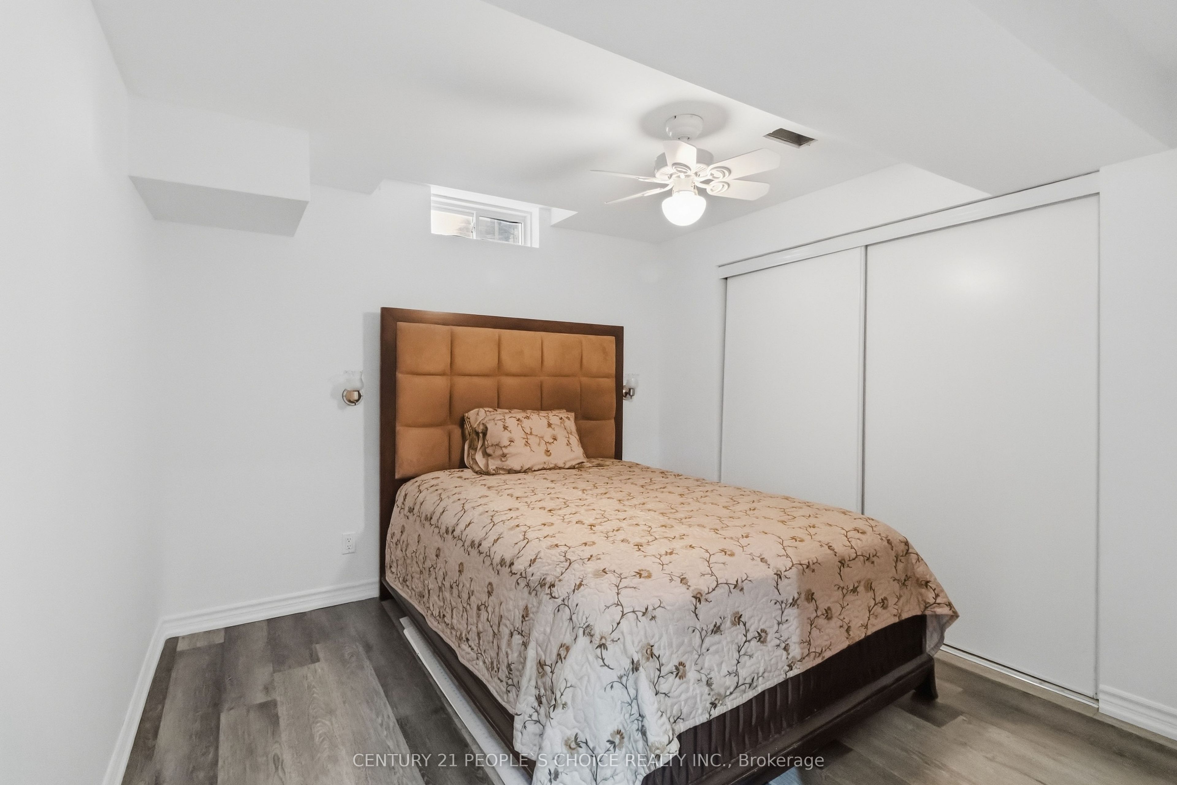 1580 Earl Crescent Property Photo 43