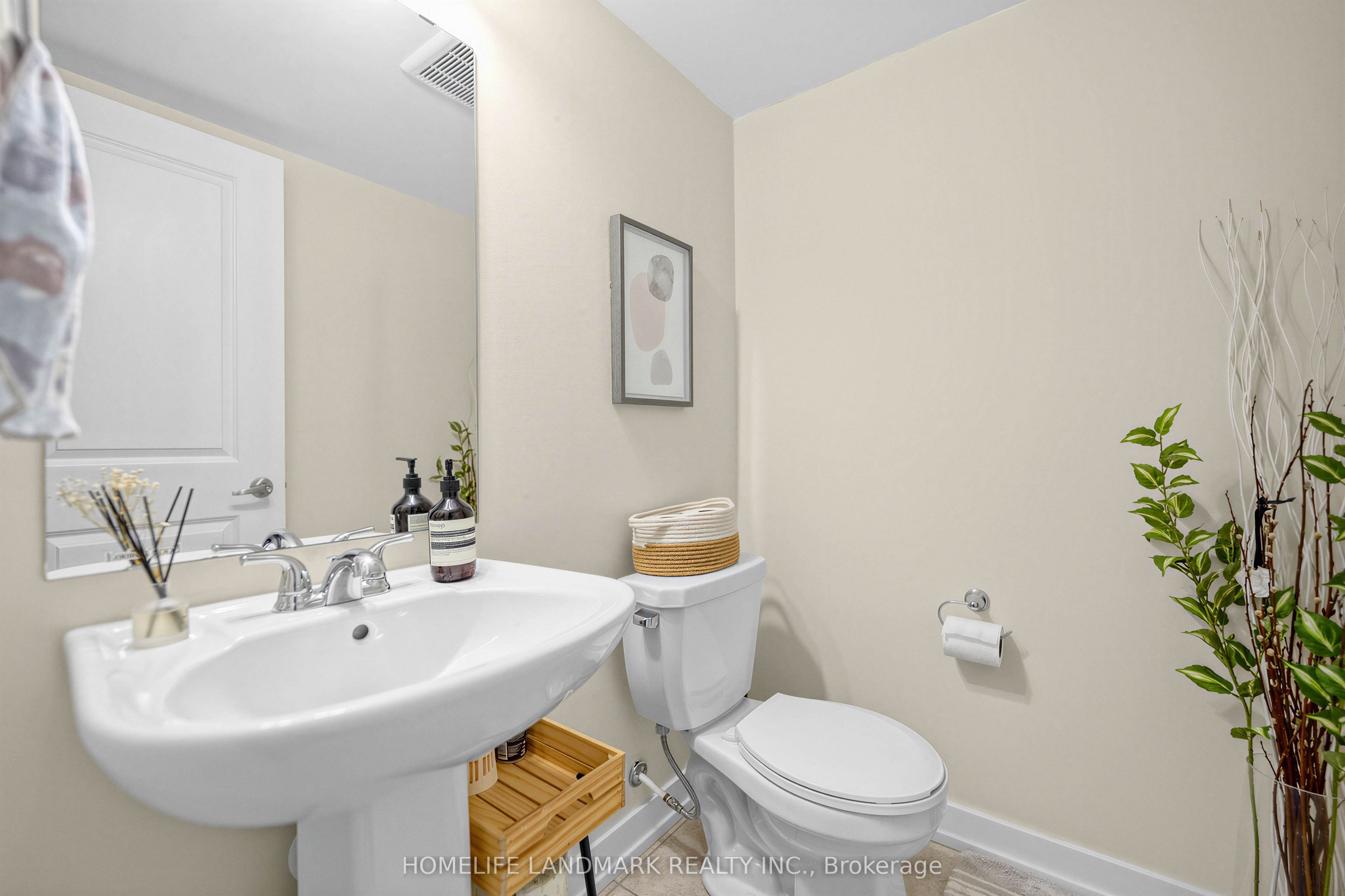 60 Parrotta Drive 251 Property Photo 23