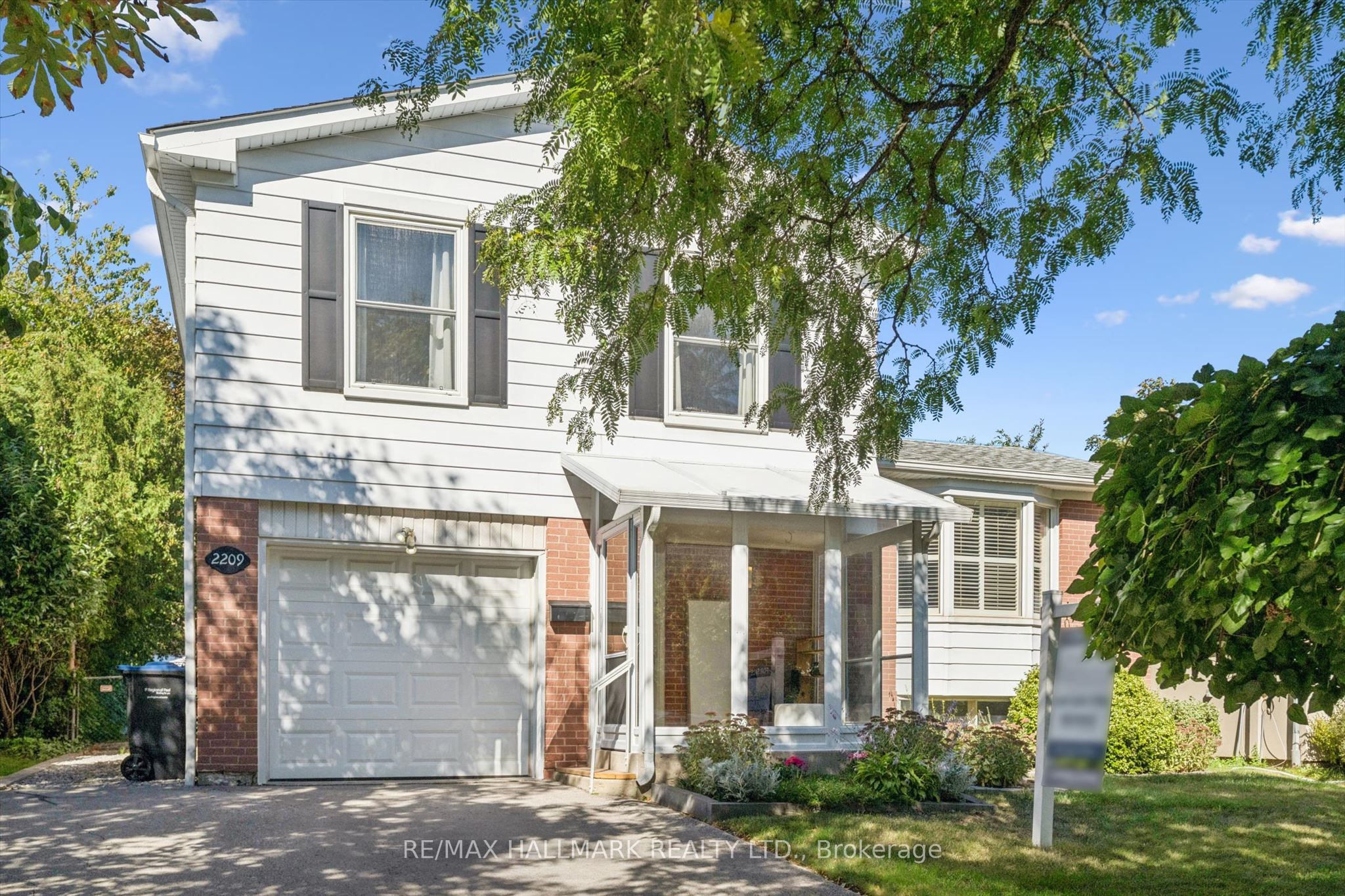 2209 Buttonbush Crescent Property Photo 1