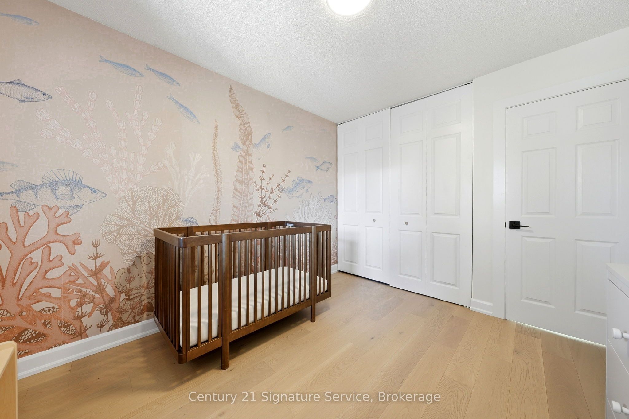 500 Silverthorne Crescent 8 Property Photo 20