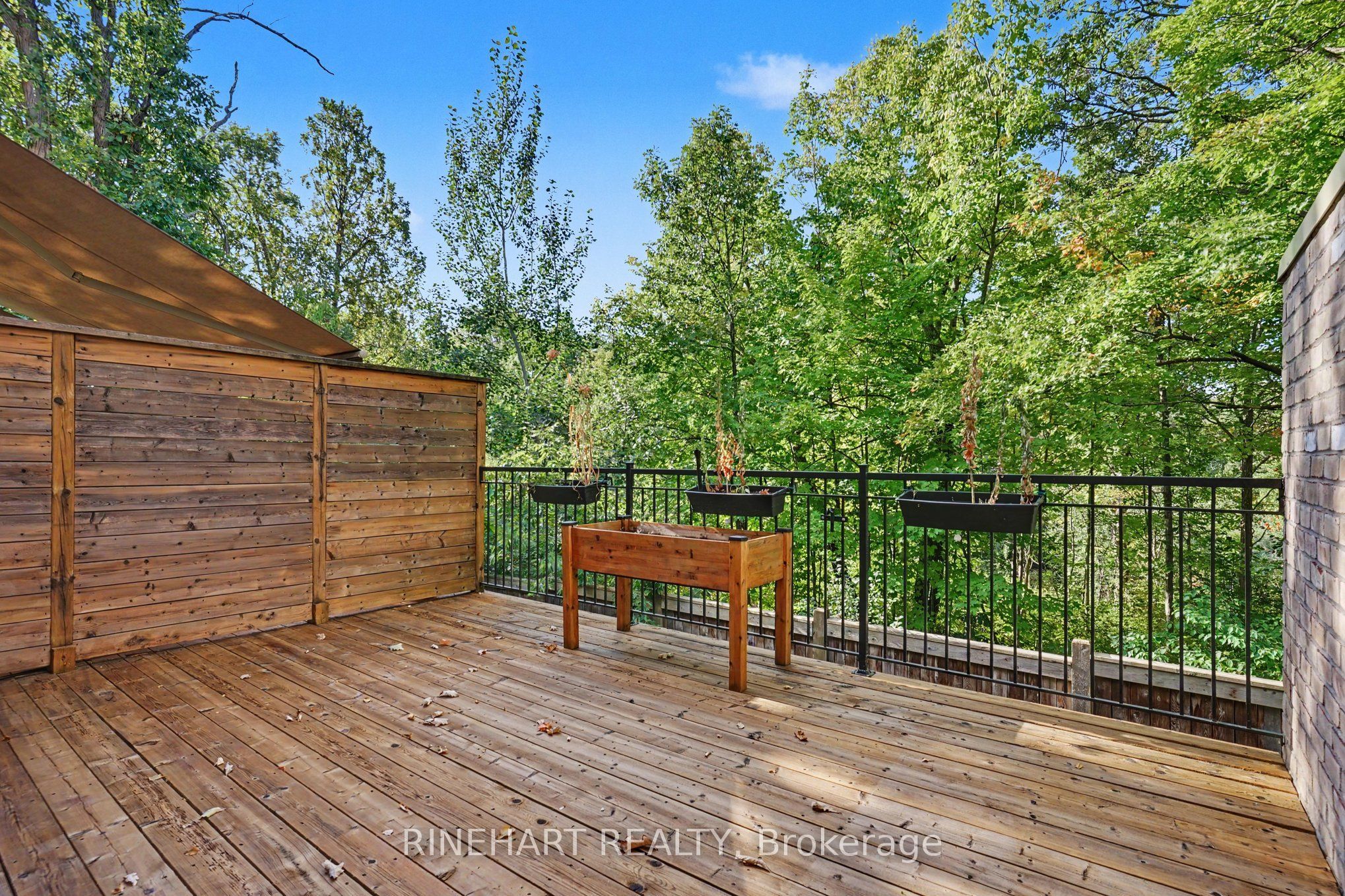 2082 Queensborough Gate Property Photo 26