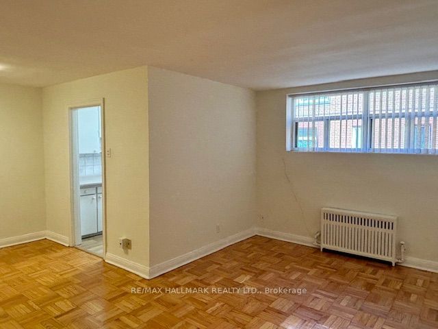 11 Anglesey Boulevard B2 Property Photo 2