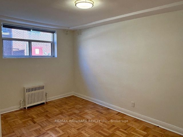 11 Anglesey Boulevard B2 Property Photo 6