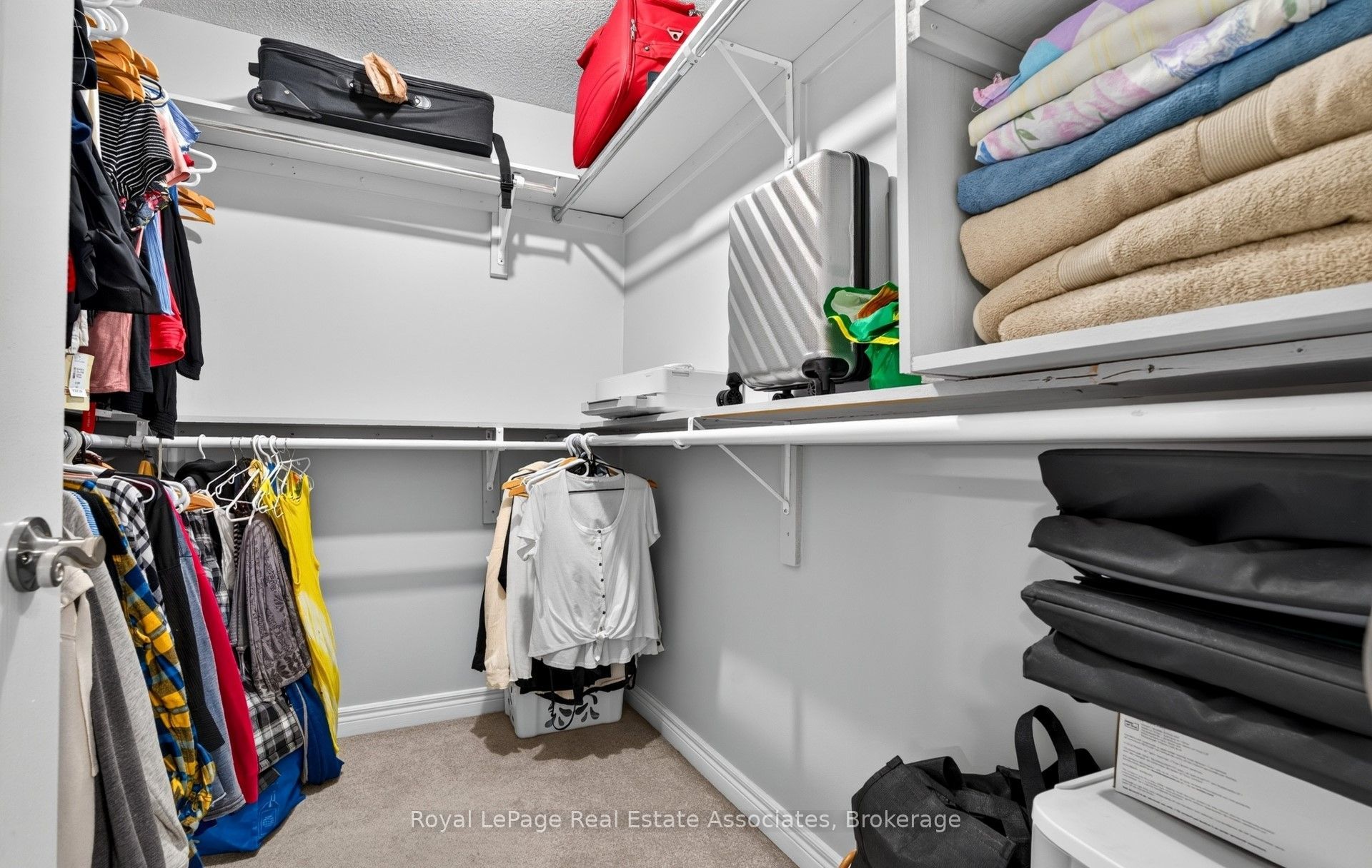 43 Hillsburgh Drive Property Photo 16