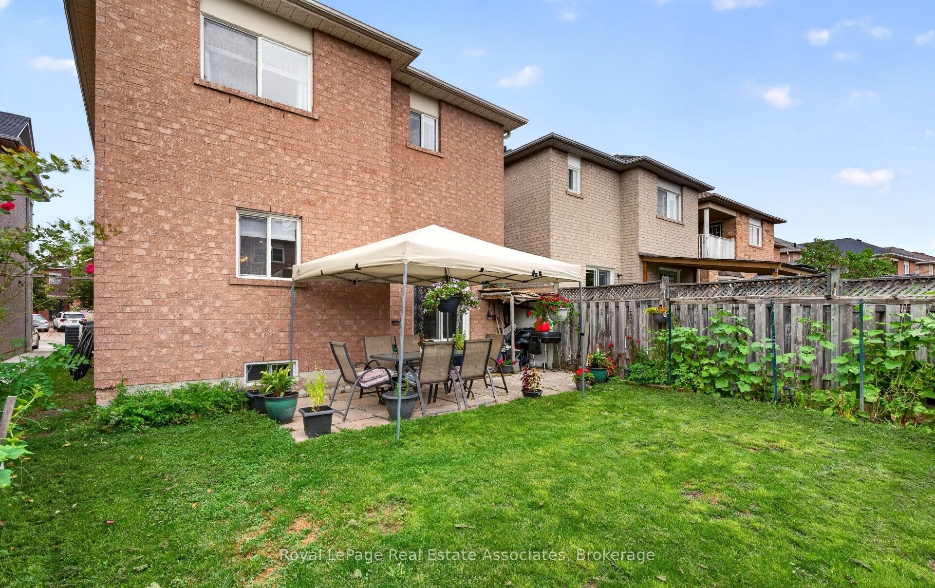 43 Hillsburgh Drive Property Photo 24