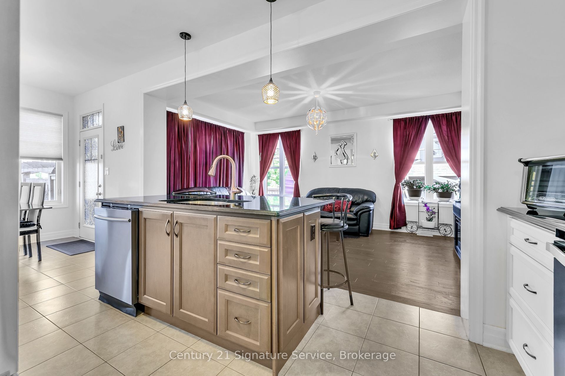1369 Leger Way Property Photo 12