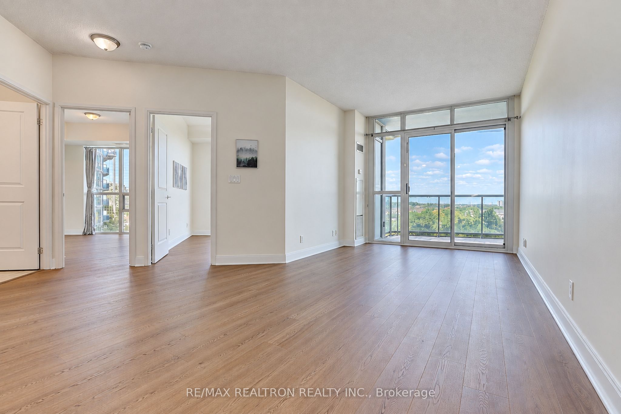 90 Absolute Avenue 710 Property Photo 11