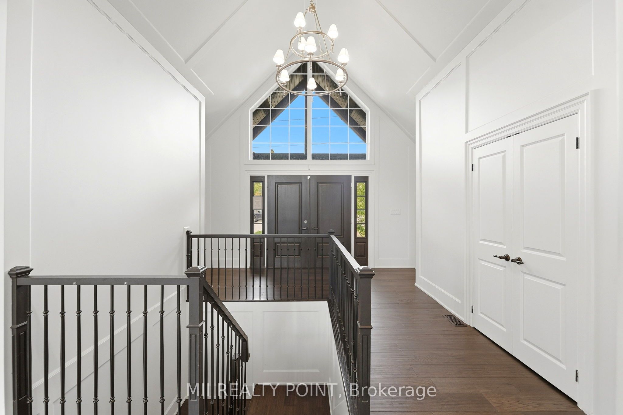 881 Danforth Place Property Photo 3