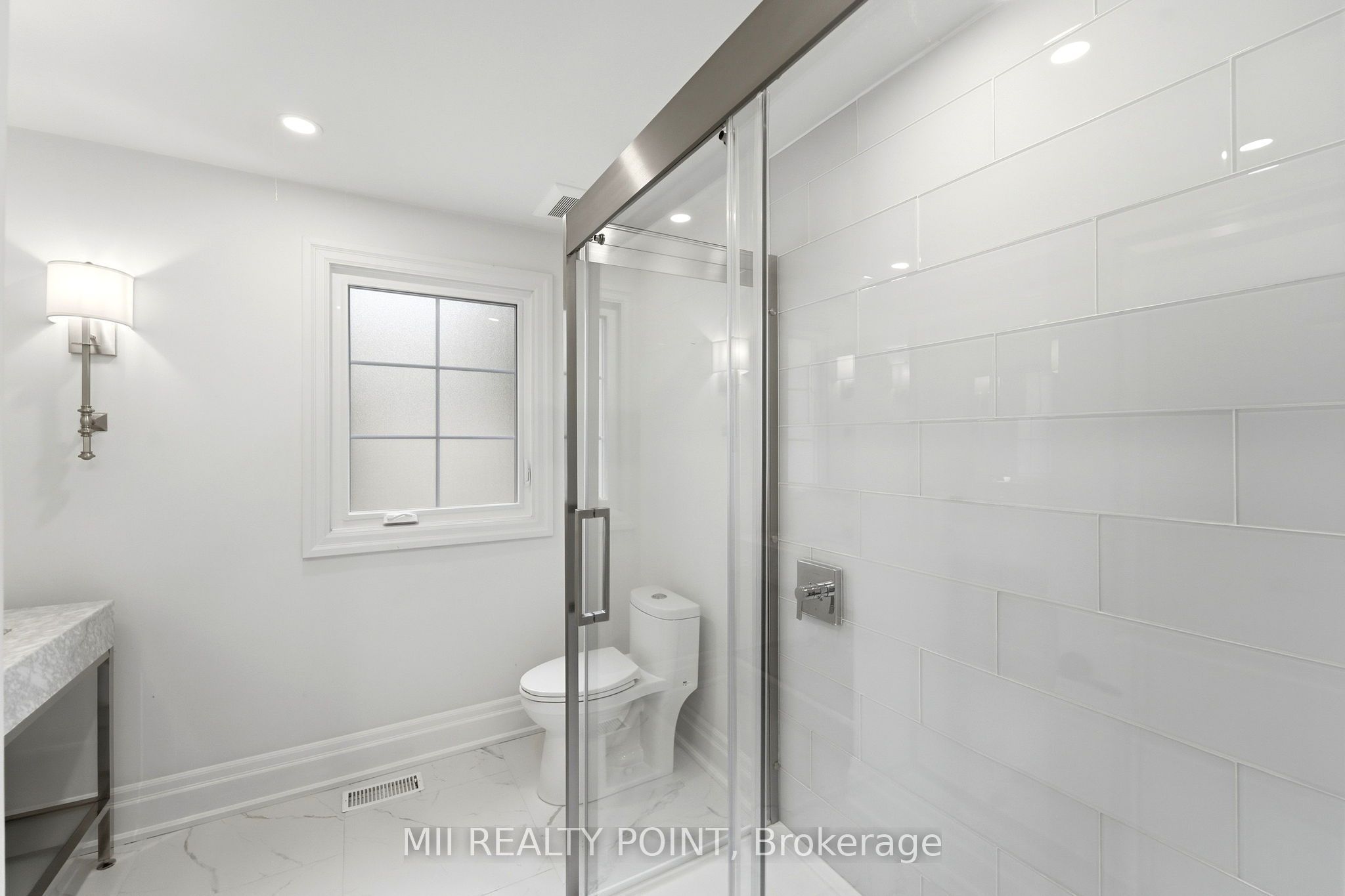881 Danforth Place Property Photo 14