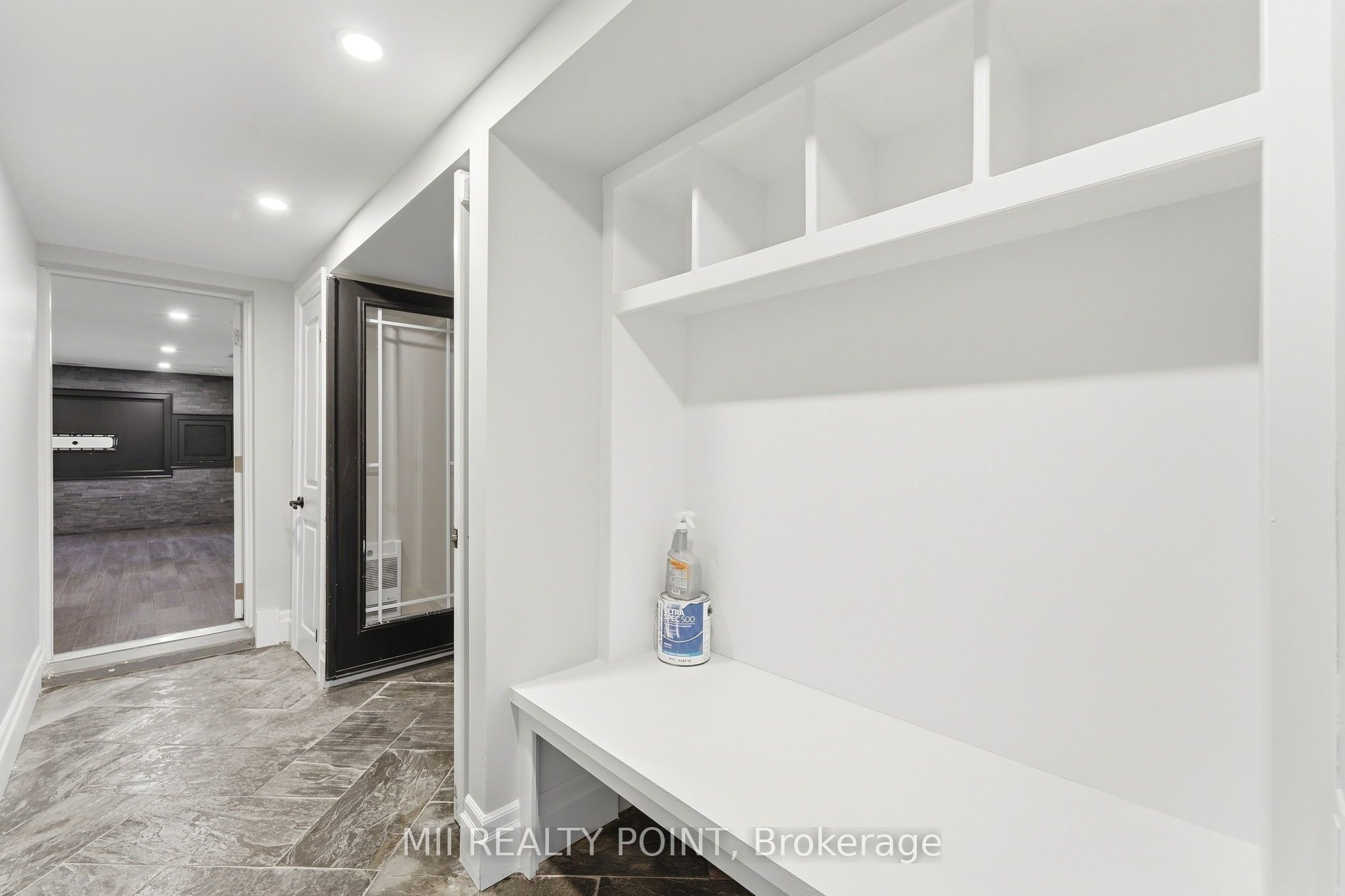 881 Danforth Place Property Photo 27